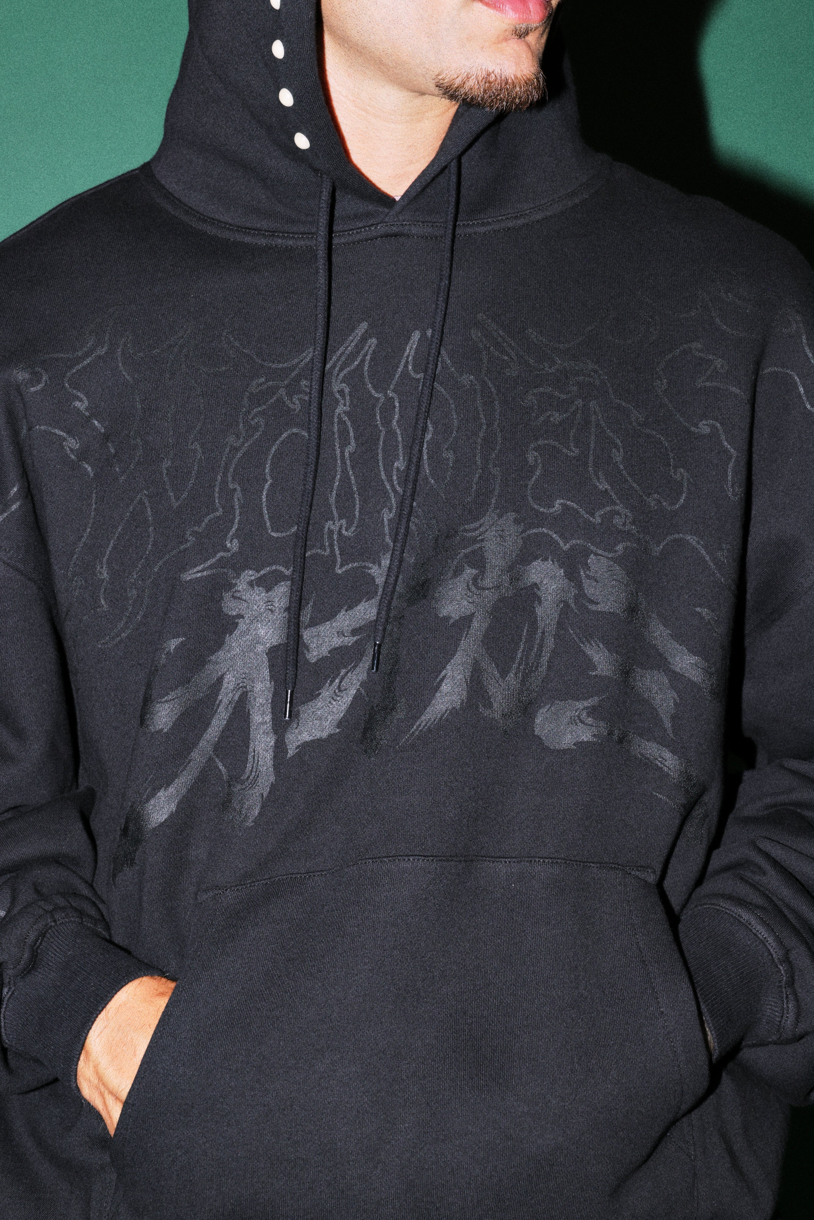 Okami Forever Bishop Hoodie in Black — imagem 8