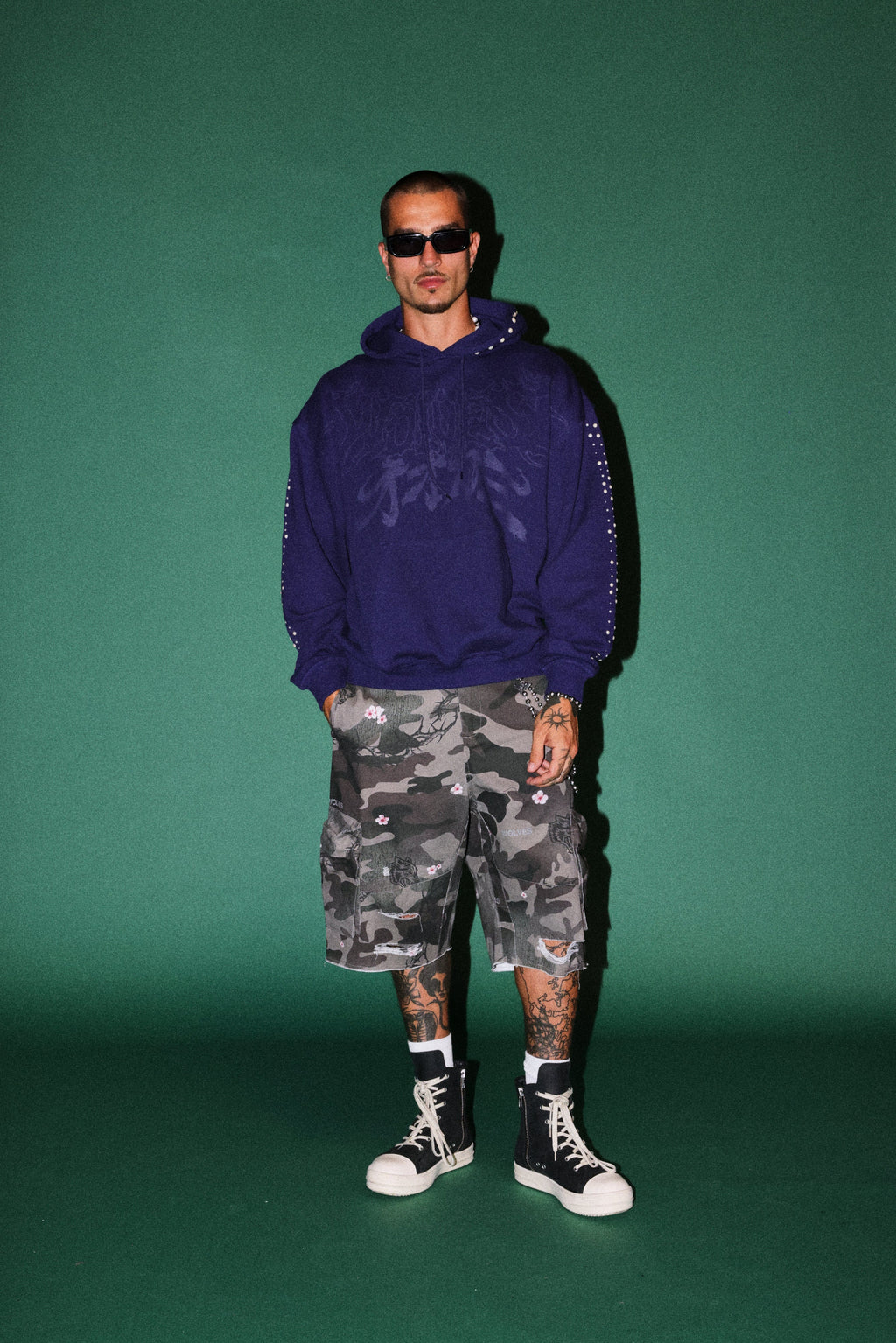 Okami Forever Bishop Hoodie in Royal Navy — imagem 5