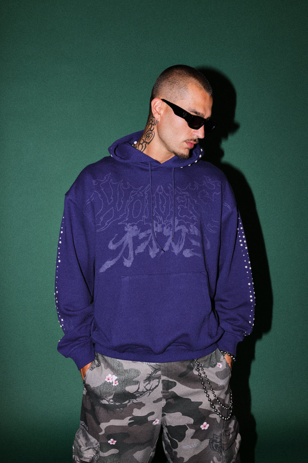 Okami Forever Bishop Hoodie in Royal Navy — imagem 2