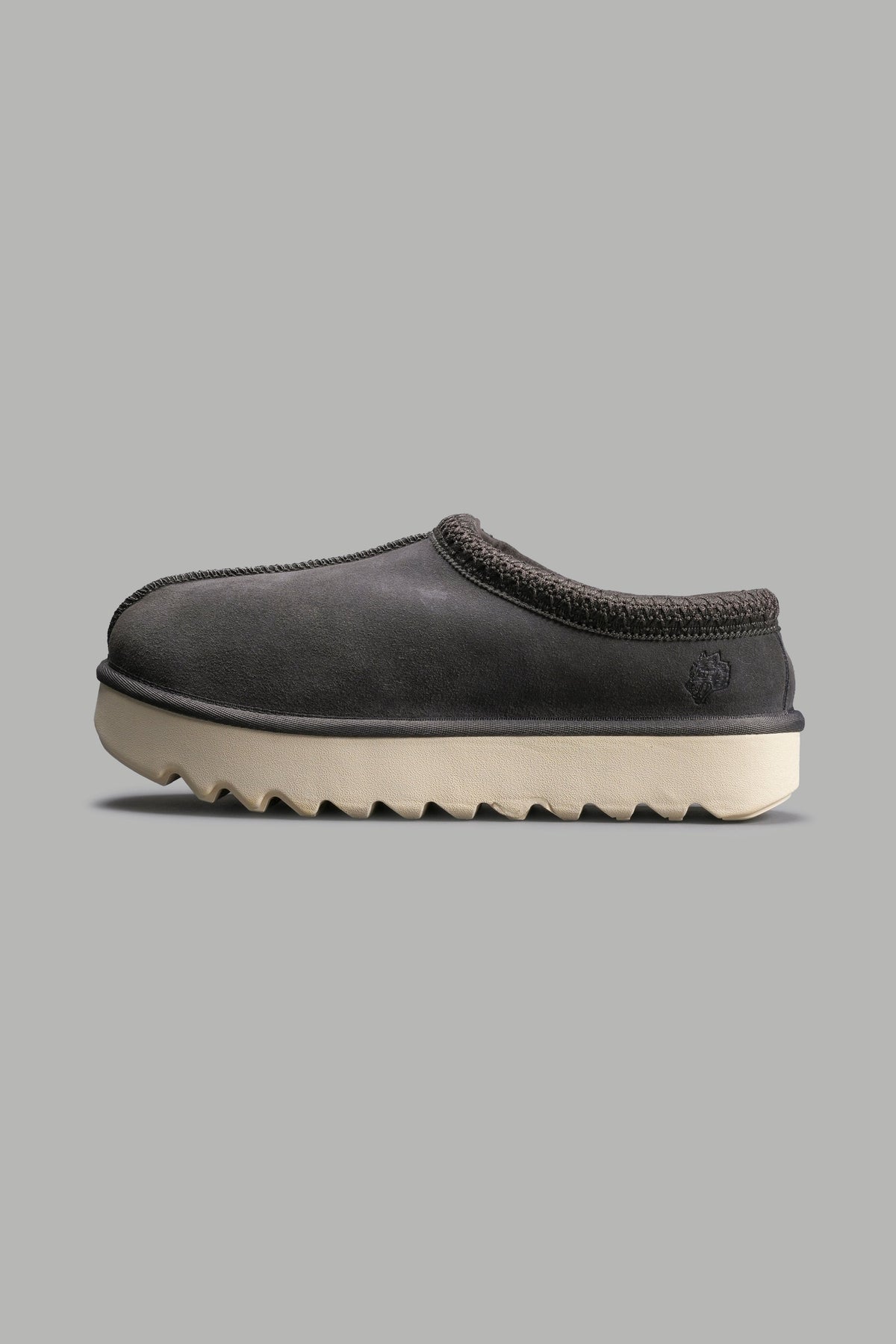 Wolf Head Mammoth Mule in Wolf Gray - imagem 1