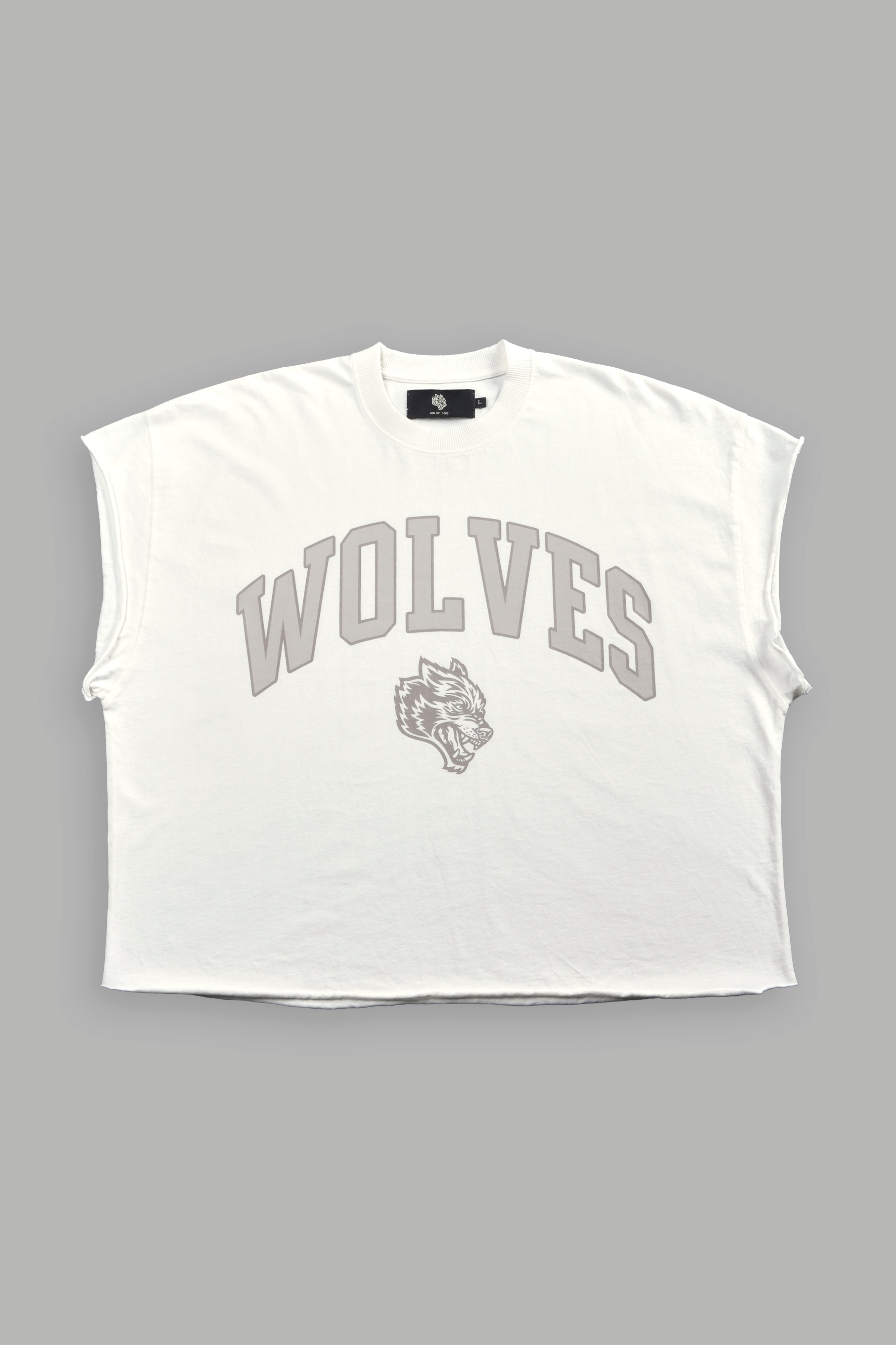 Loyalty Frvr Grunge Cut-Off Tee in Cream — imagem 1