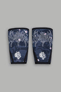 Warrior In The Garden Print Knee Sleeves in Warrior In A Garden Black Camo — imagem 1