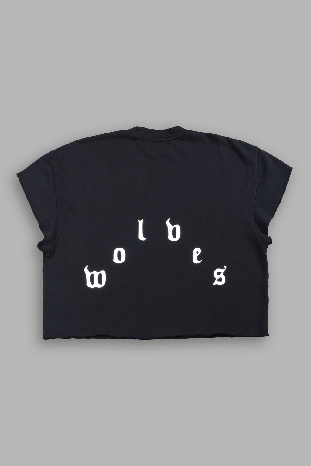 Wolf Pyramid Raw Hem Box Cut Cap Sleeve London Crewneck In Black - imagem 3