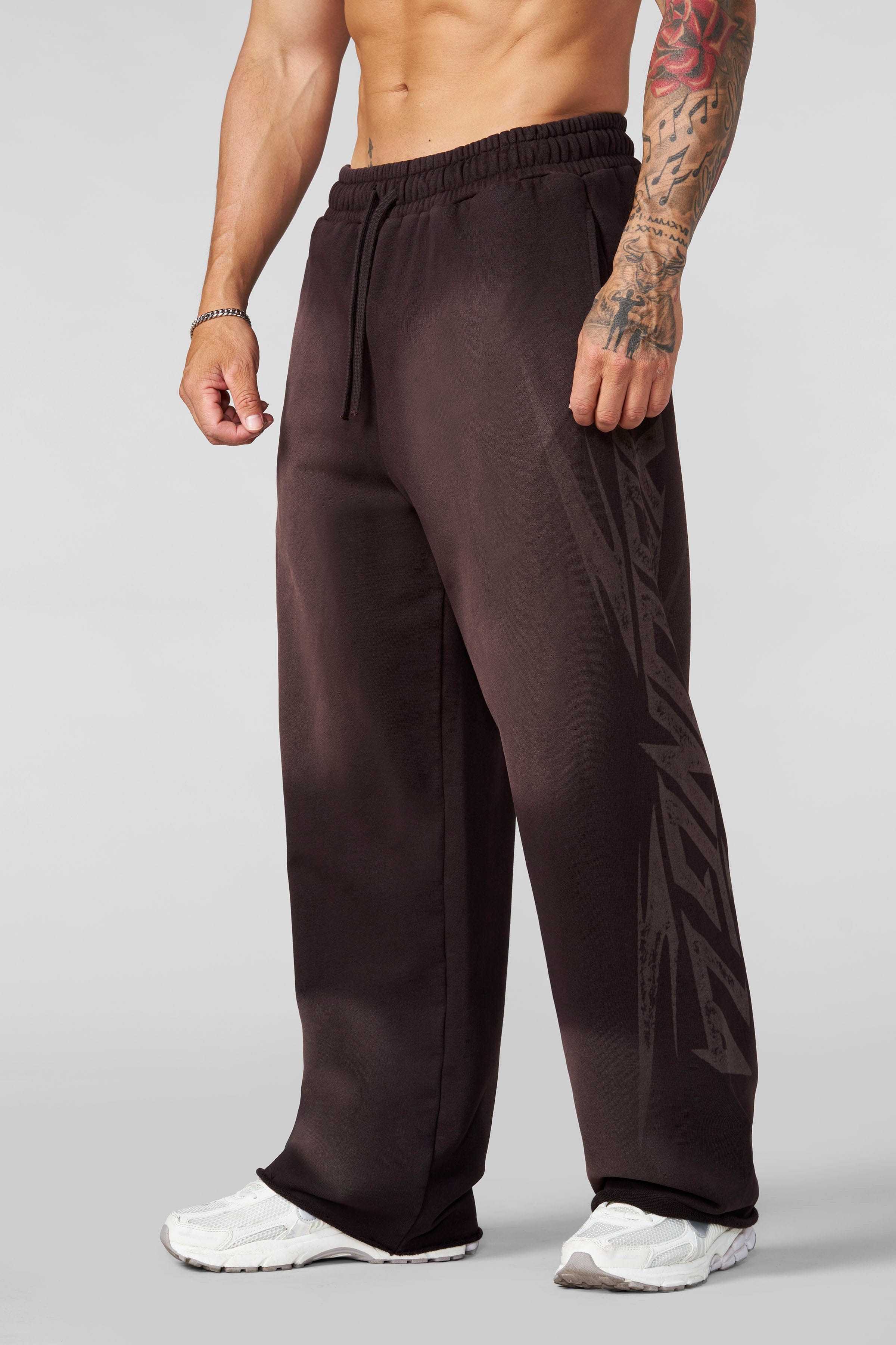 2144 - Shadow Sweats — imagem 1
