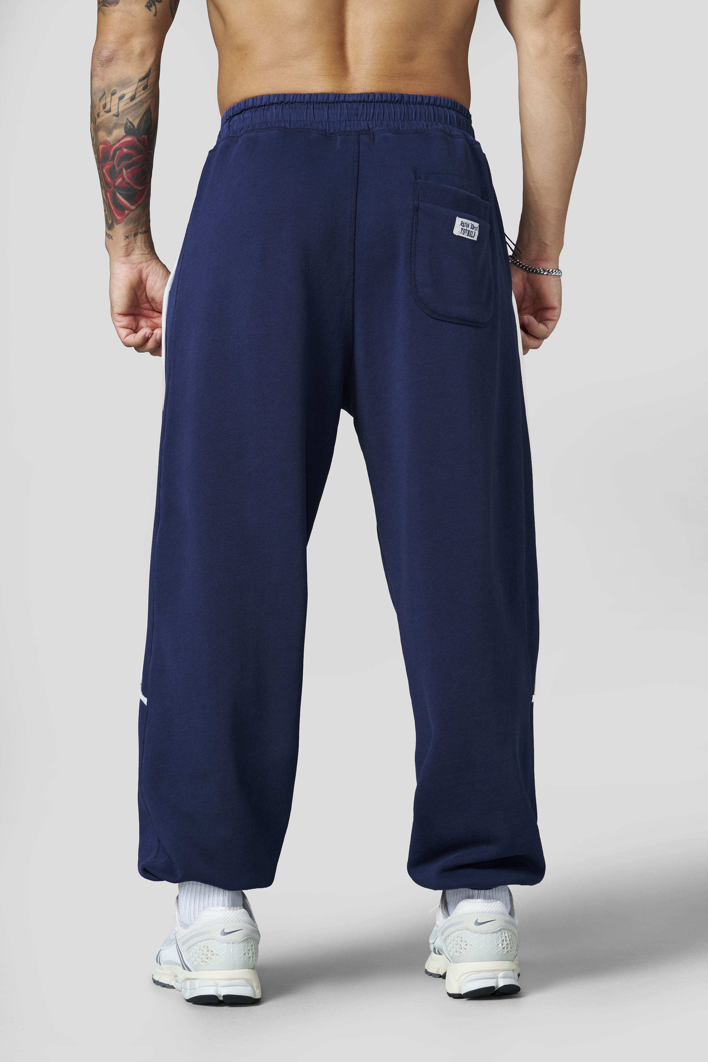2176 - Golden Era Piping Joggers — imagem 4