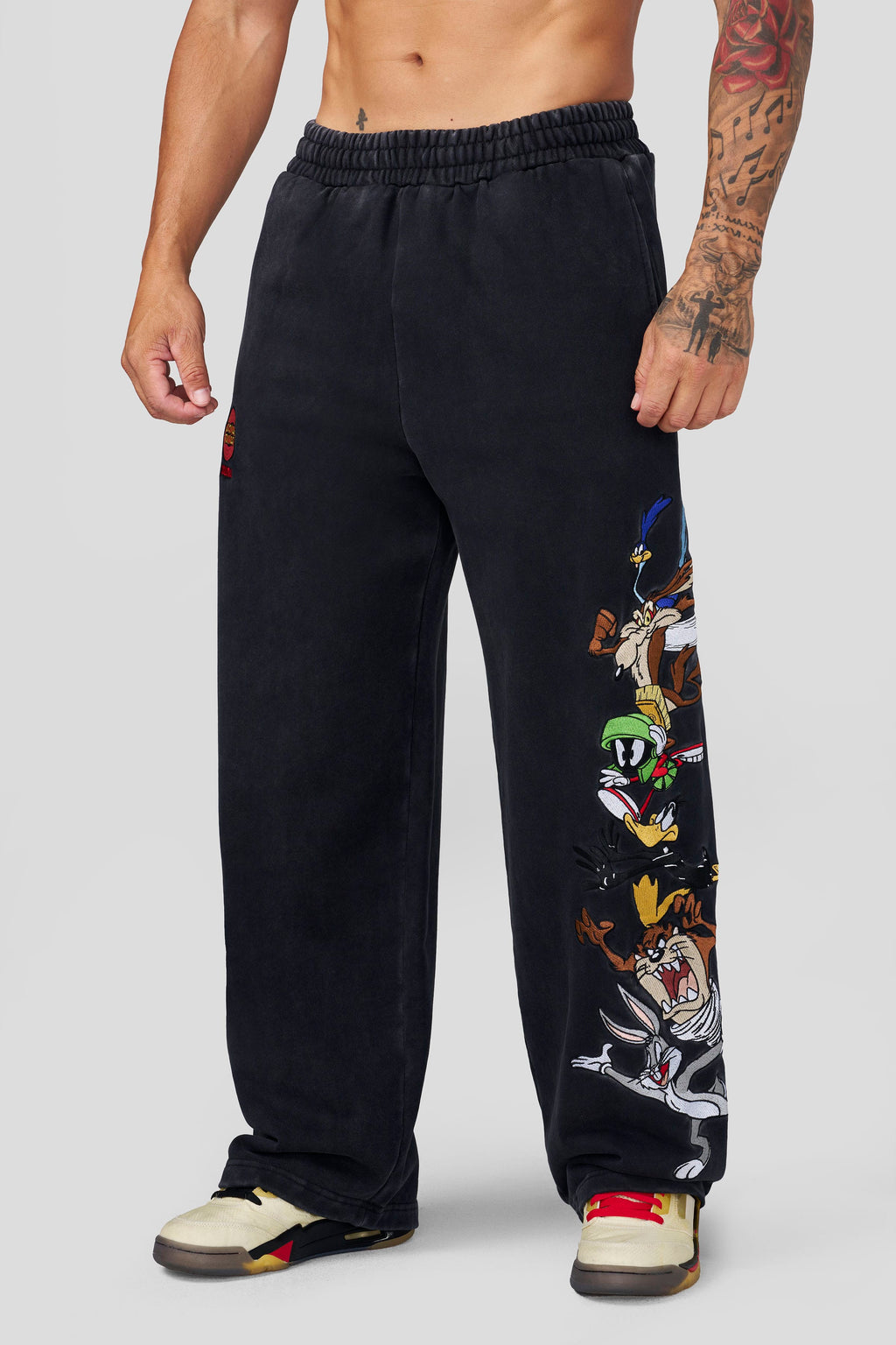 2183 - Looney Tunes Squad Sweats — imagem 2