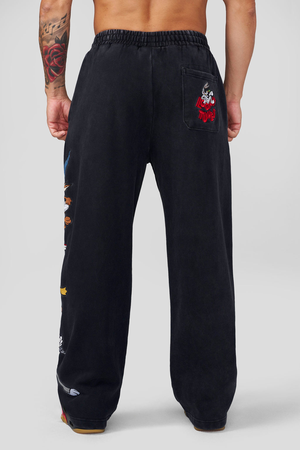 2183 - Looney Tunes Squad Sweats — imagem 6
