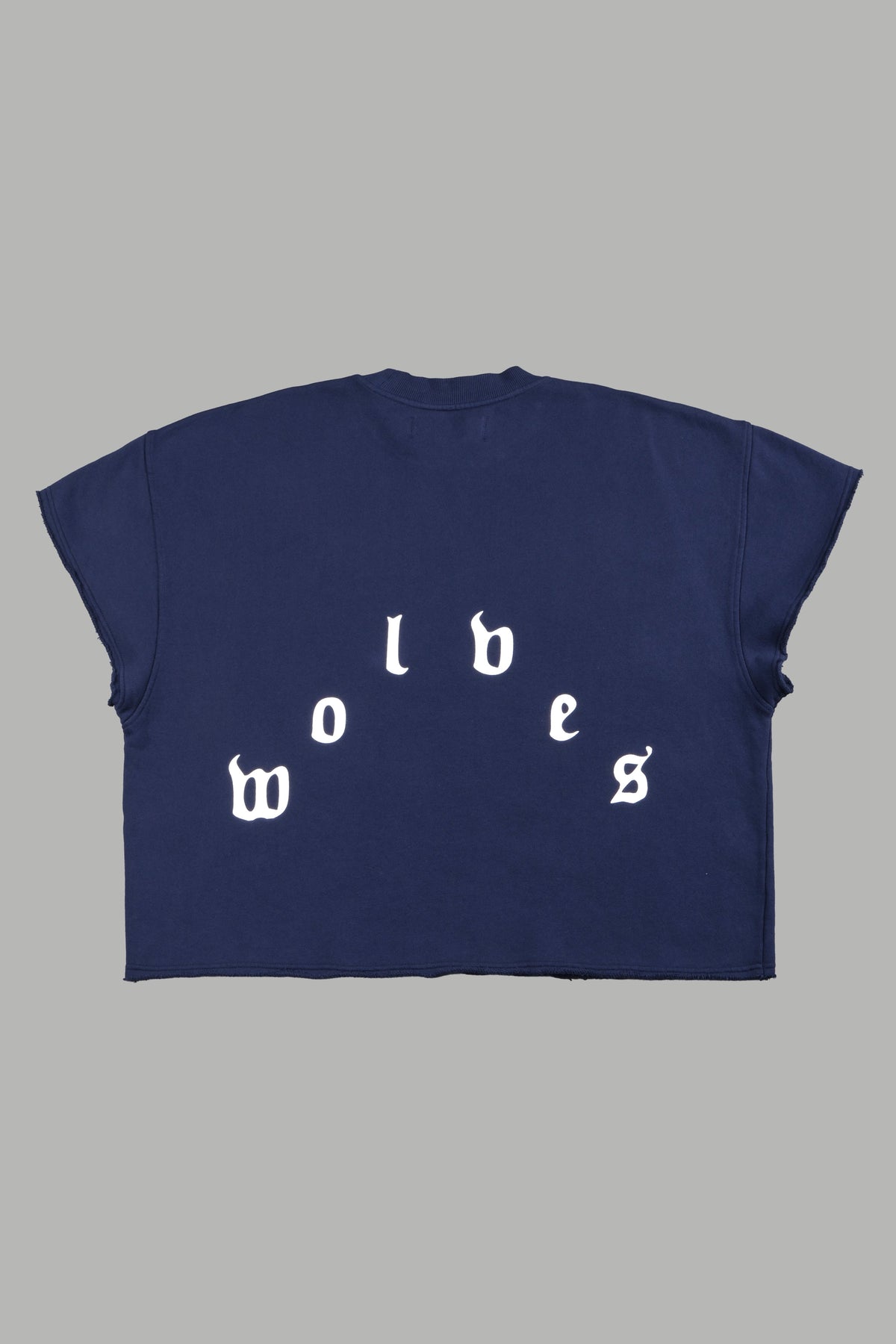 Wolf Pyramid Raw Hem Box Cut Cap Sleeve London Crewneck In Navy - imagem 3
