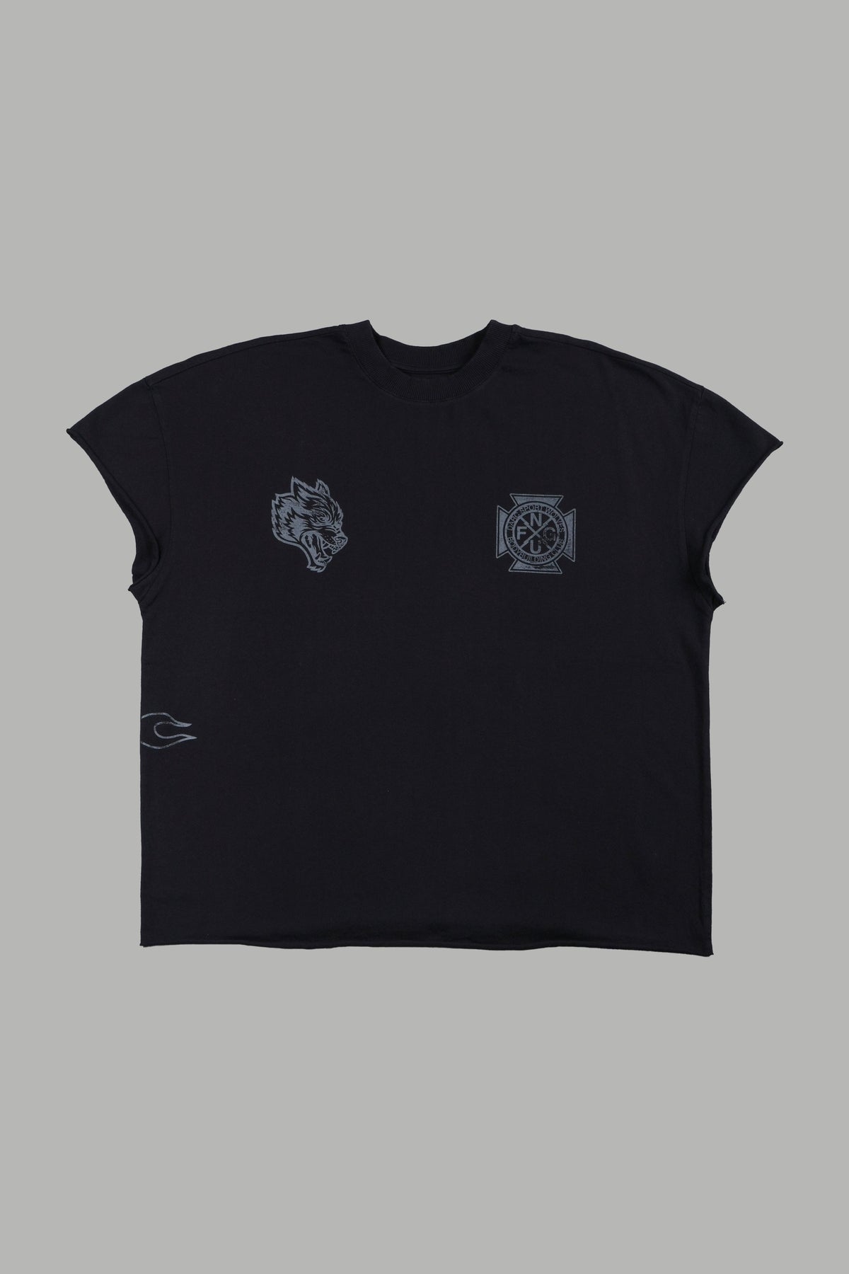 Wolves Club Cherub Grunge Mid Length Raw Hem Cap Sleeve Tee In Black - imagem 3