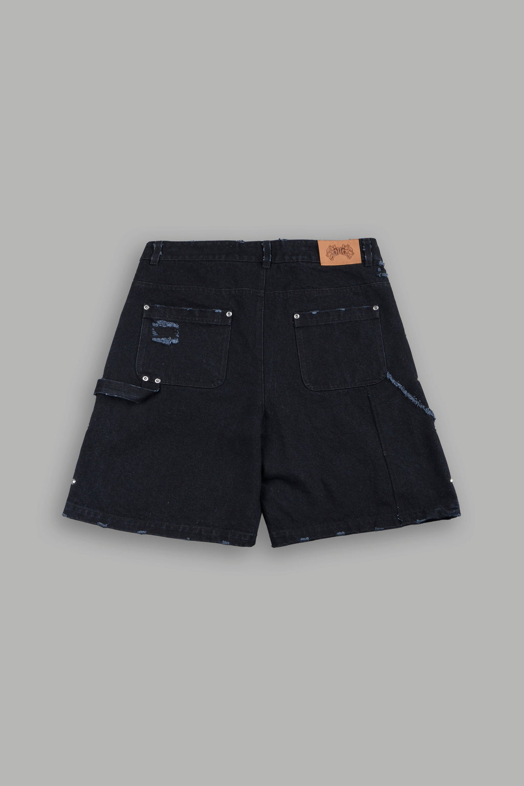 Wolves Heritage Distressed Denim Carpenter Shorts In Black - imagem 2