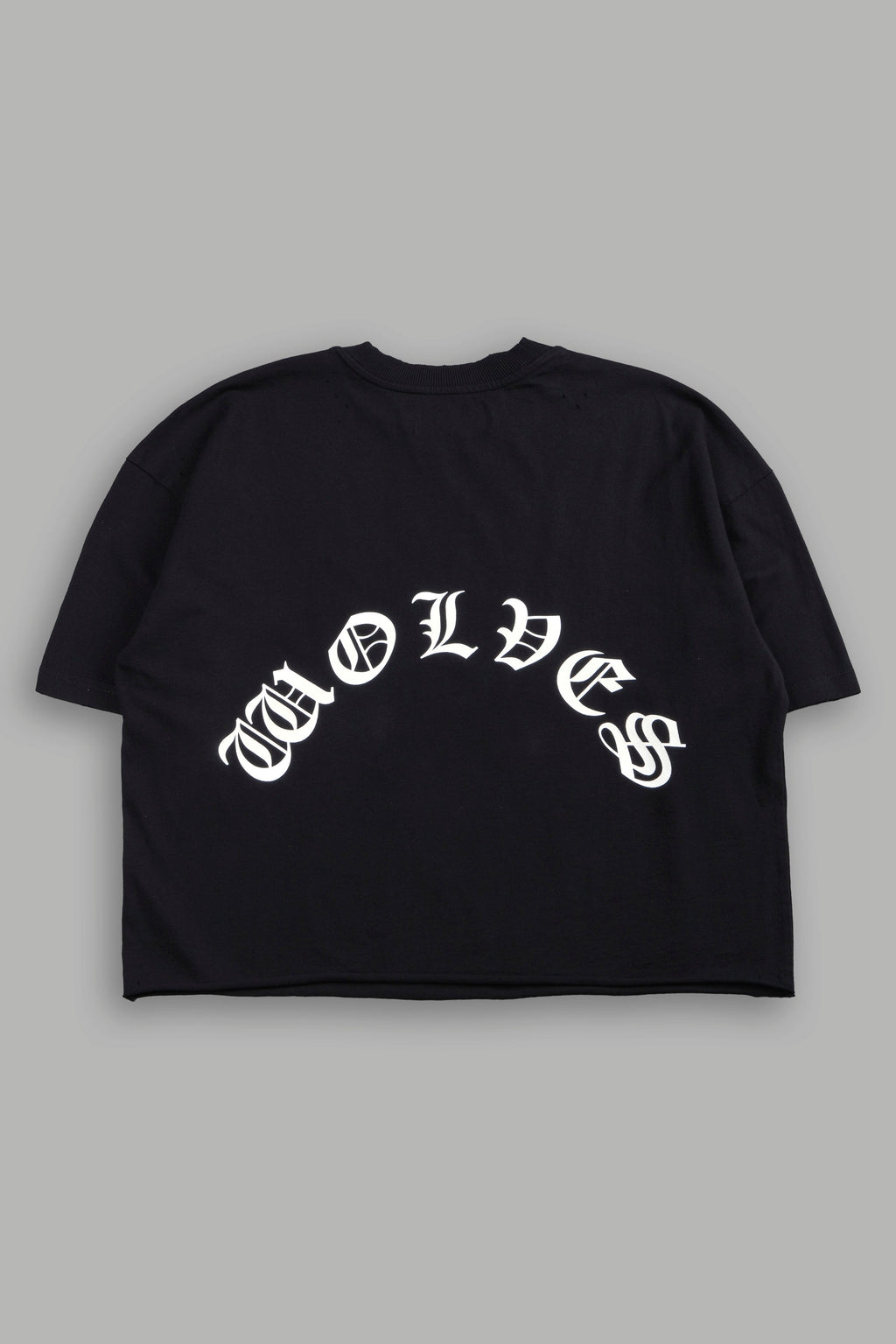 Okami Inferno Distressed Grunge Box Cut Tee V2 in Black — imagem 3