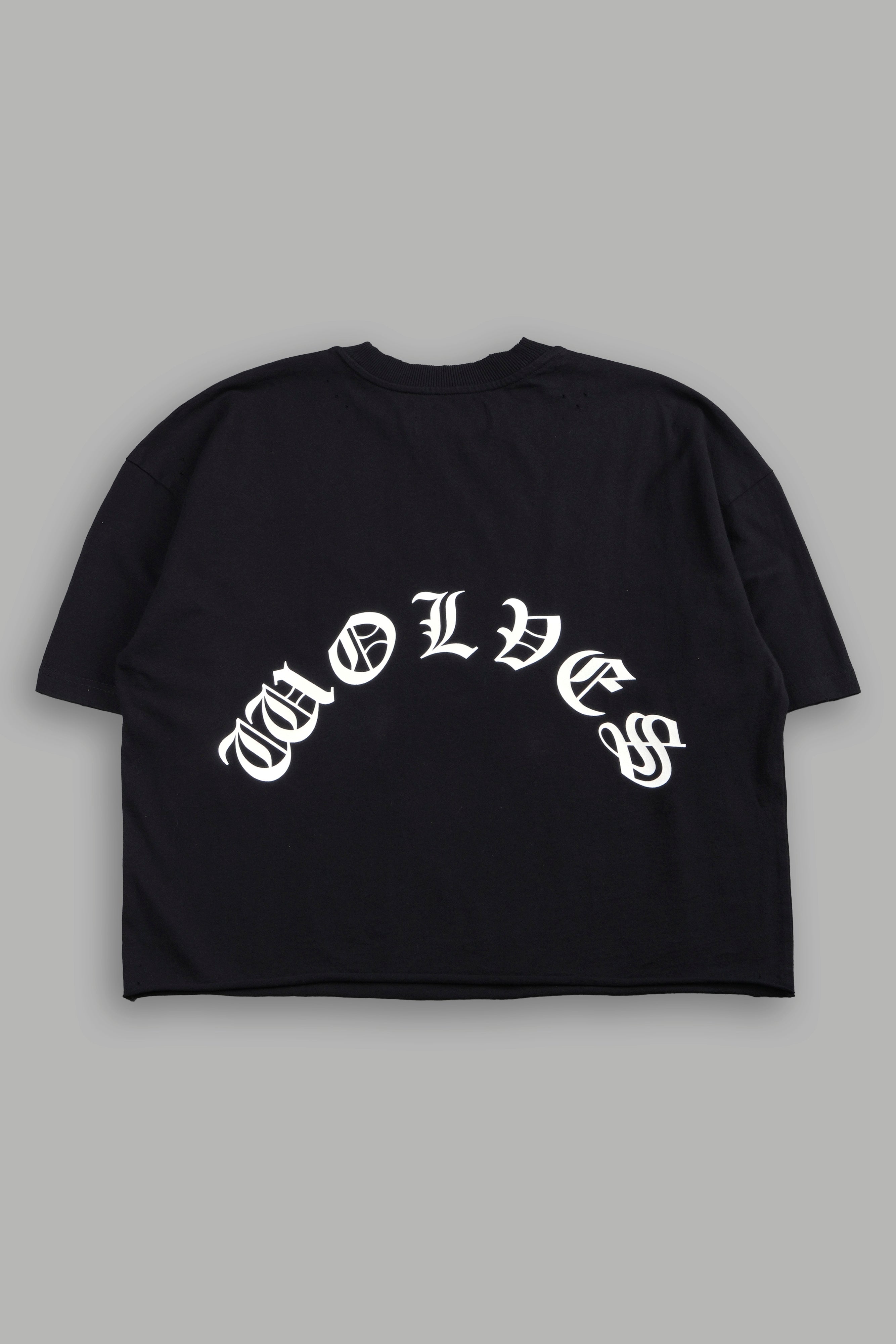 Okami Inferno Distressed Grunge Box Cut Tee V2 in Black — imagem 3