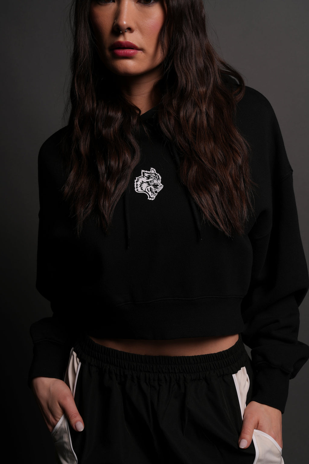 Icon "Ava" Hoodie in Black — imagem 3