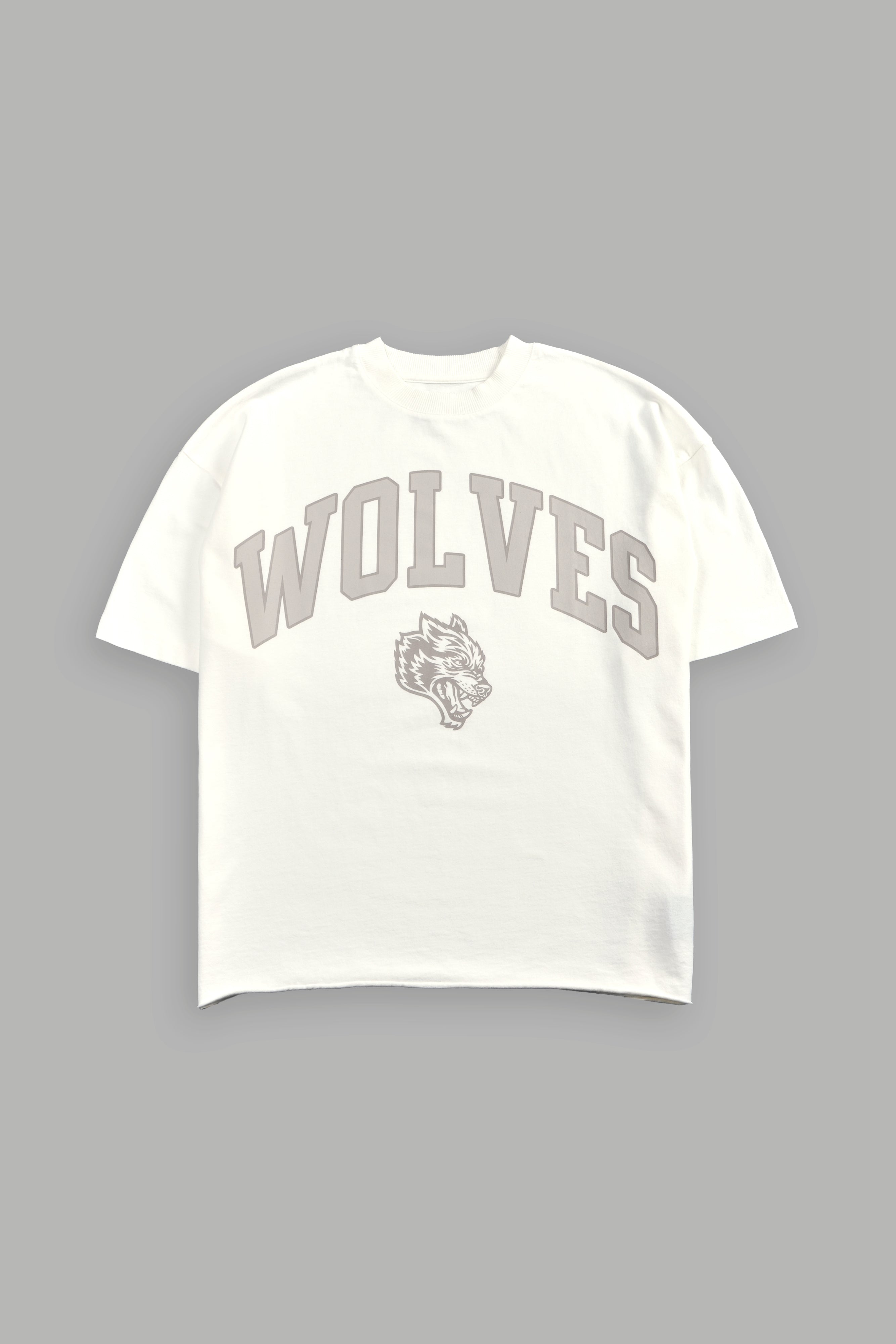 Loyalty Frvr Grunge Mid Length Raw Hem Tee in Cream — imagem 1
