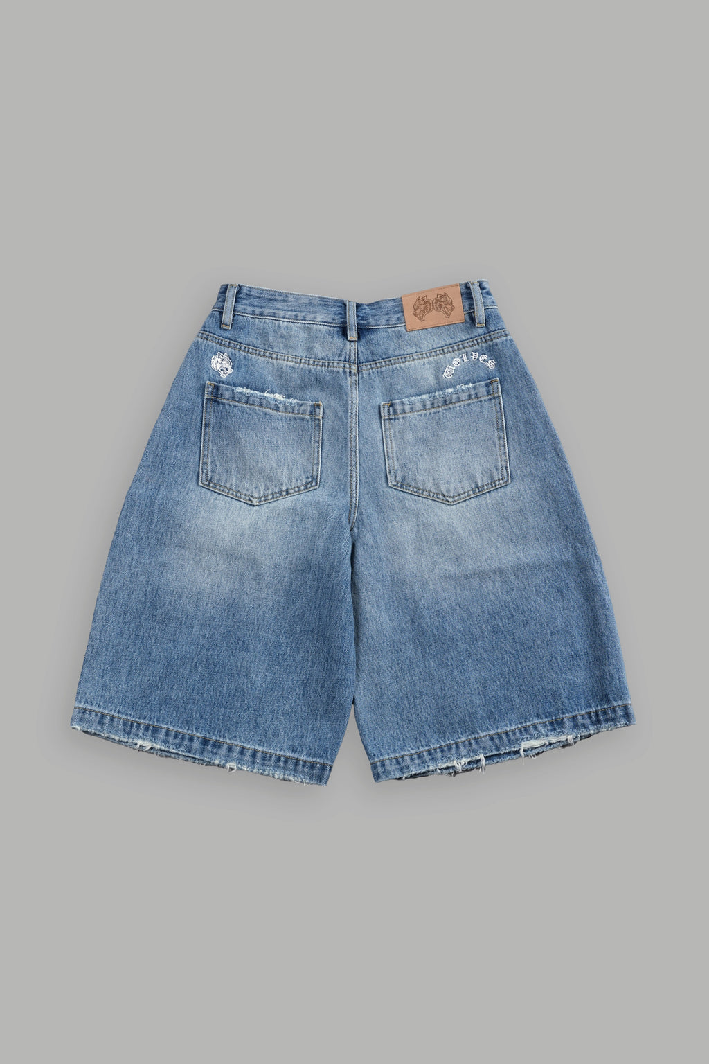 Wolf Chopper Seline Denim Shorts in Light Wash — imagem 4