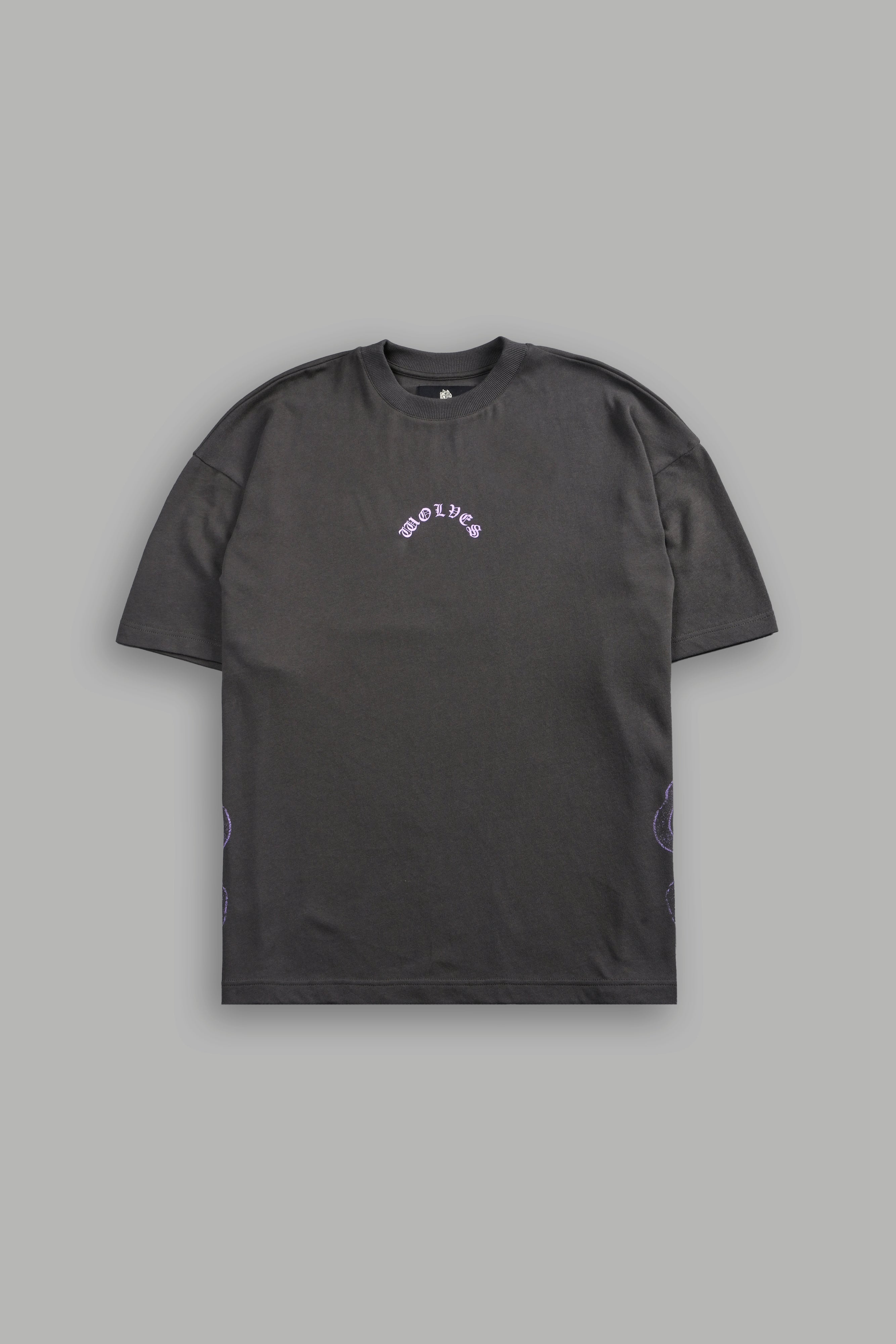 Wolves Never Back Down V2 Premium Oversized Tee in Wolf Gray — imagem 3