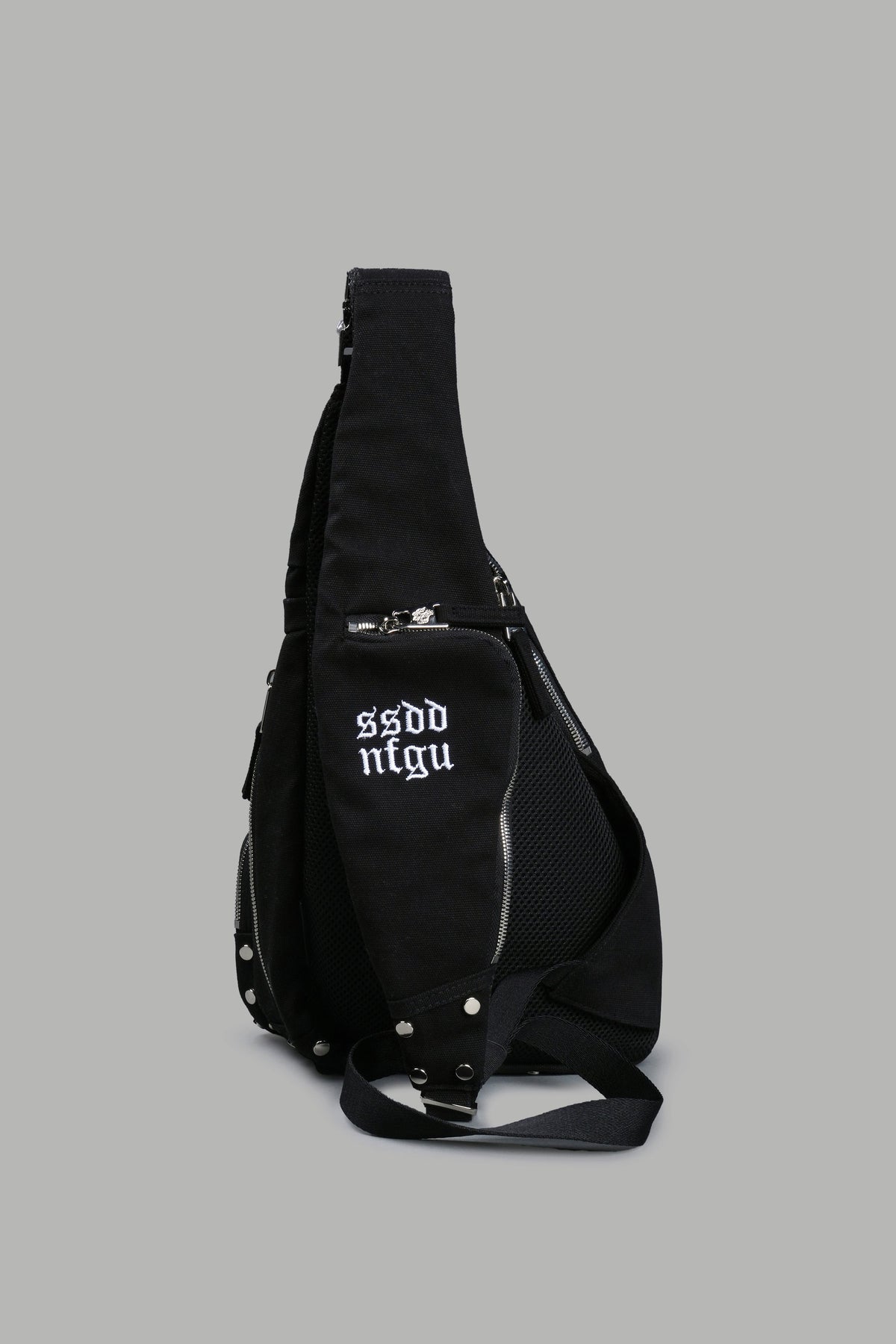 Wolf Head Ronin Side Bag in Black - imagem 2