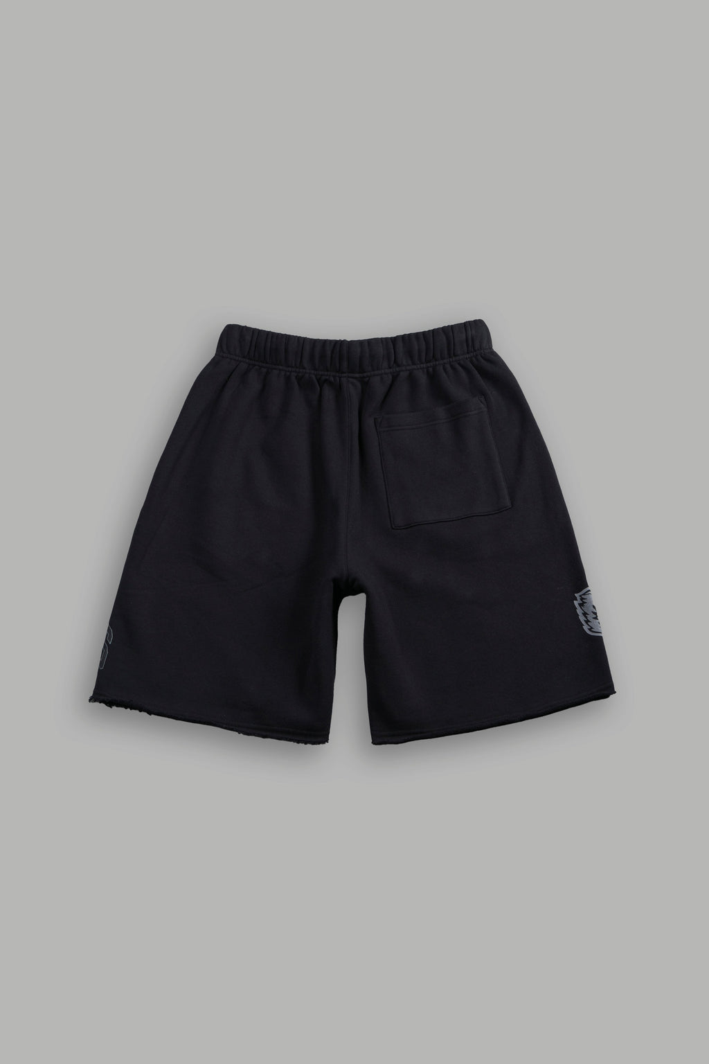 Loyalty Frvr Raw Hem Oversized Post Lounge Sweat Shorts in Black — imagem 3