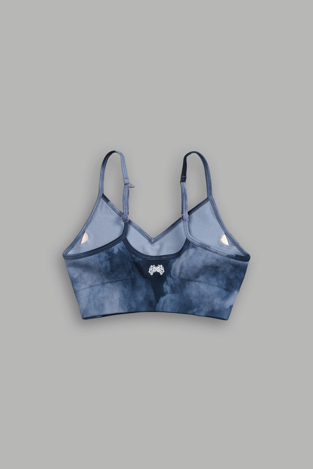 Wolves Pyramid "Everson Seamless" Sports Bra in Darc Blue Big Ghost Clouds — imagem 4