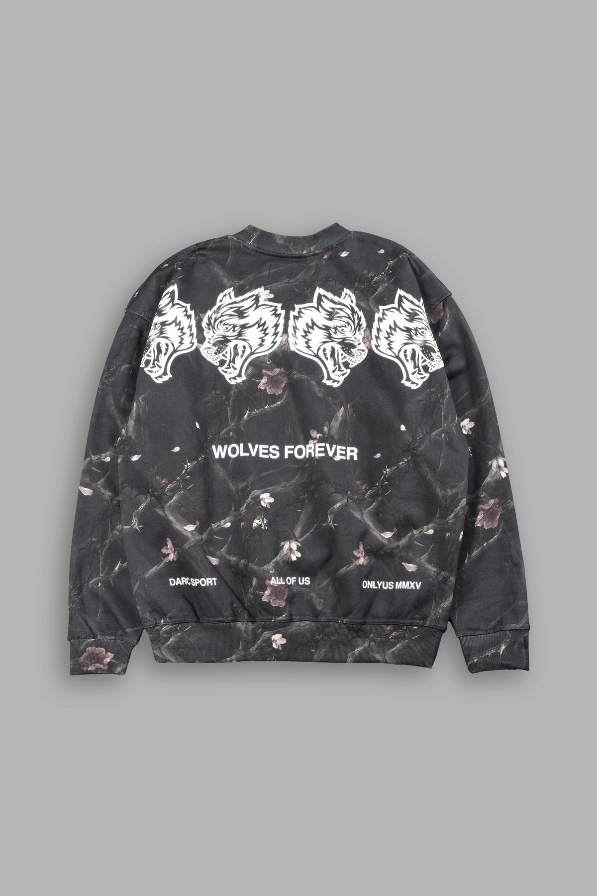 Wolves Have Your Back London Crewneck In All Of Us Camo - imagem 5