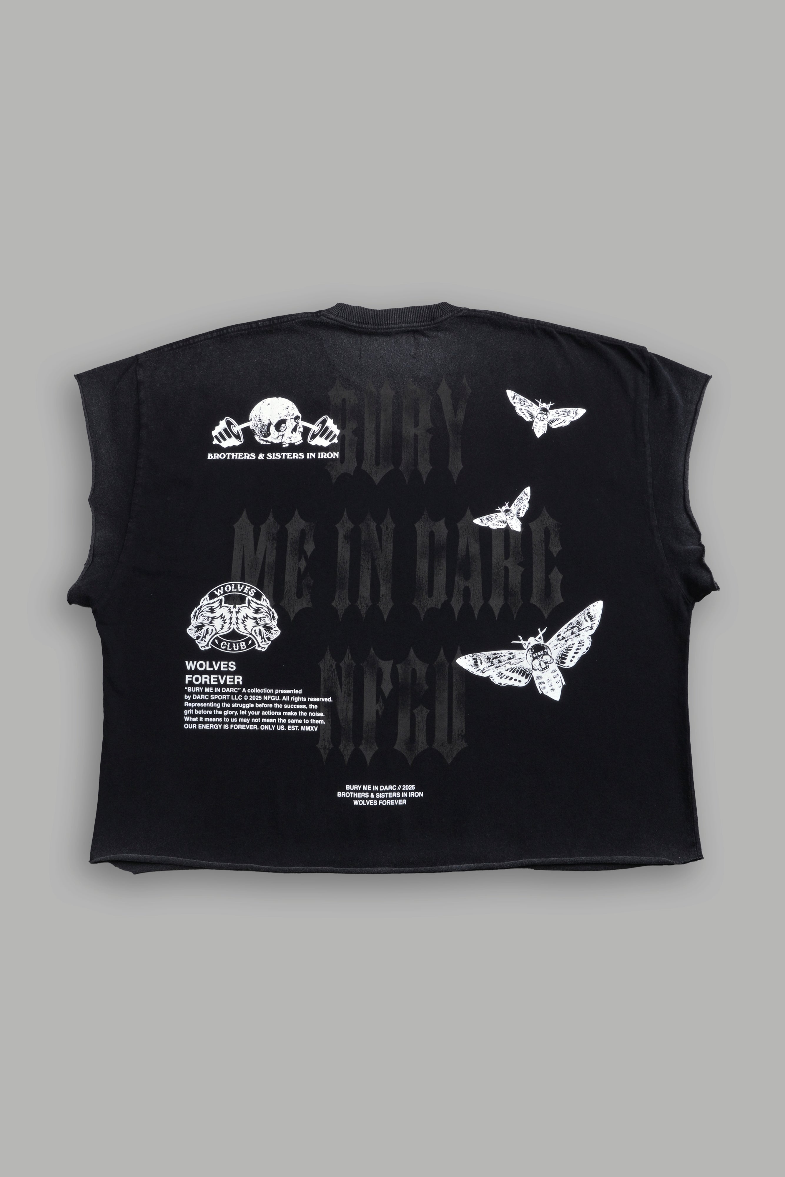 Bury Me in Darc Forever Grunge Cut-Off Tee in Black — imagem 1