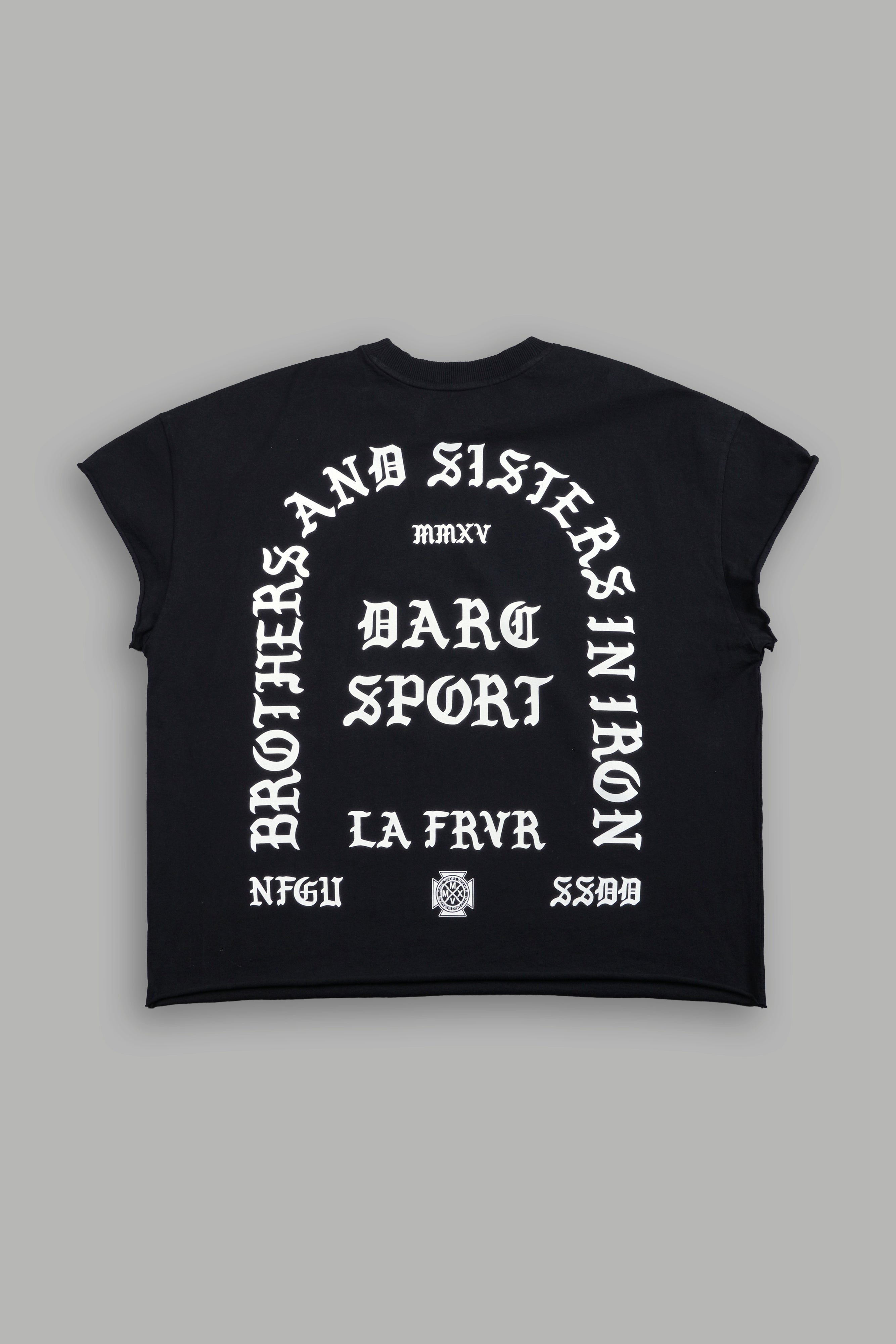 La Cherub Grunge Mid Length Raw Hem Cap Sleeve Tee in Black — imagem 1