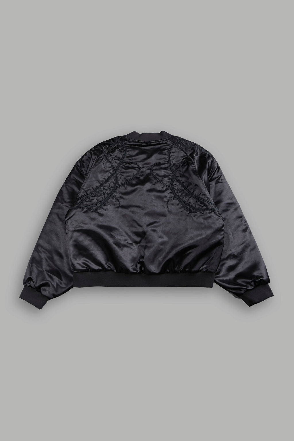 Thorns Frvr Cropped Satin Bomber Jacket In Black - imagem 2
