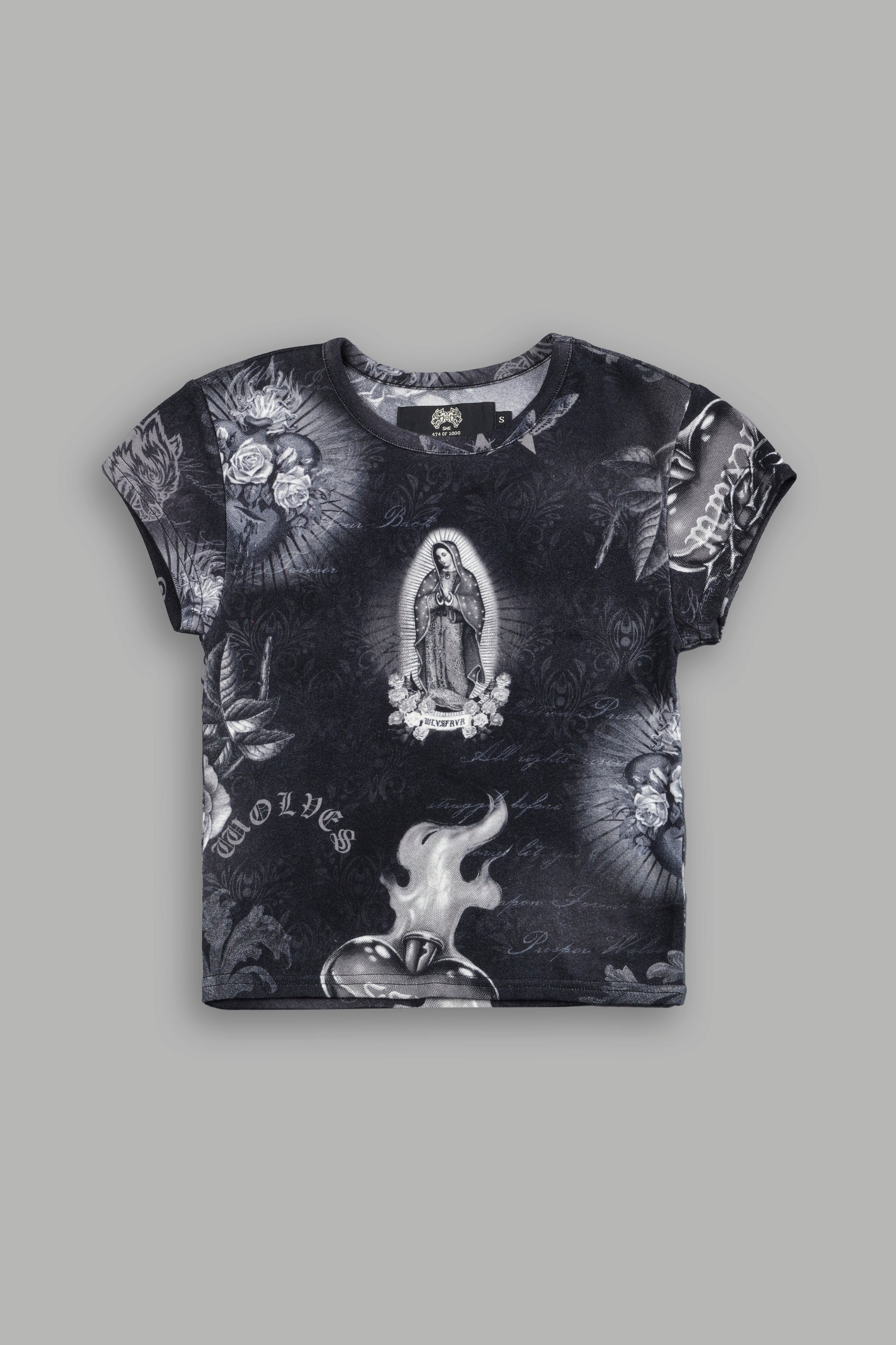 Sacred Path "Baby" Tee in Corazon de Oscuridad Tonal — imagem 7