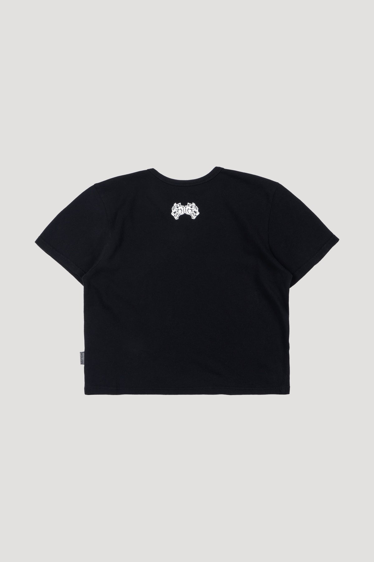 Dual Wolves Forever Timeless Tee in Black — imagem 8
