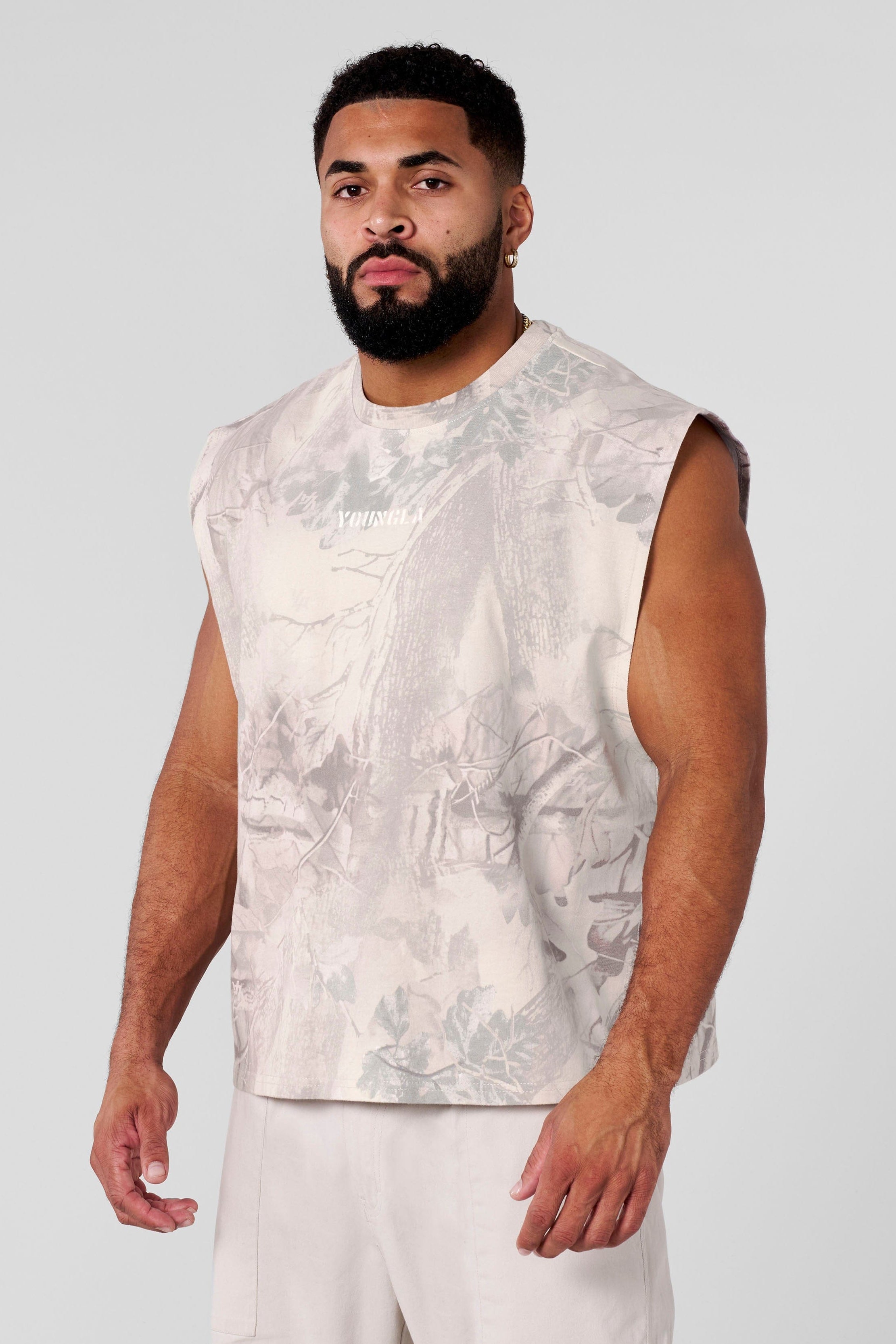 3067 - Tree Camo Collection - Cut Offs — imagem 1