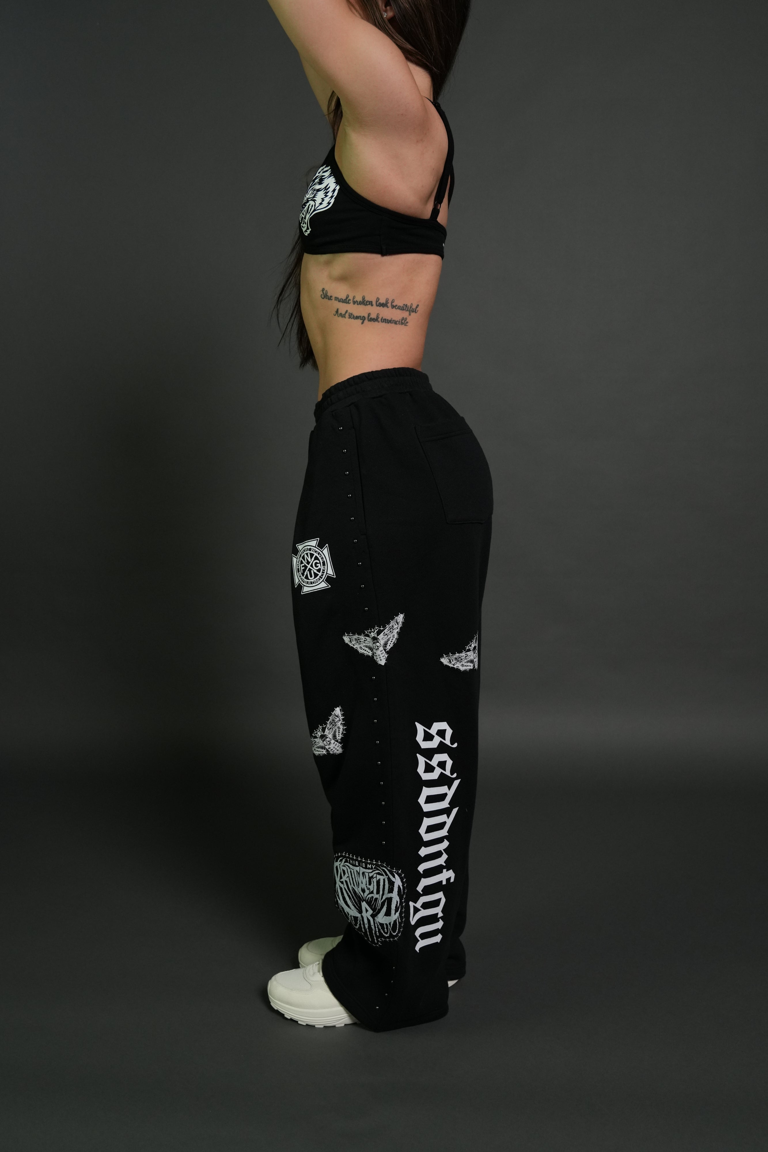 Give it Your All "Yara" Pleated Sweat Pants in Black — imagem 2