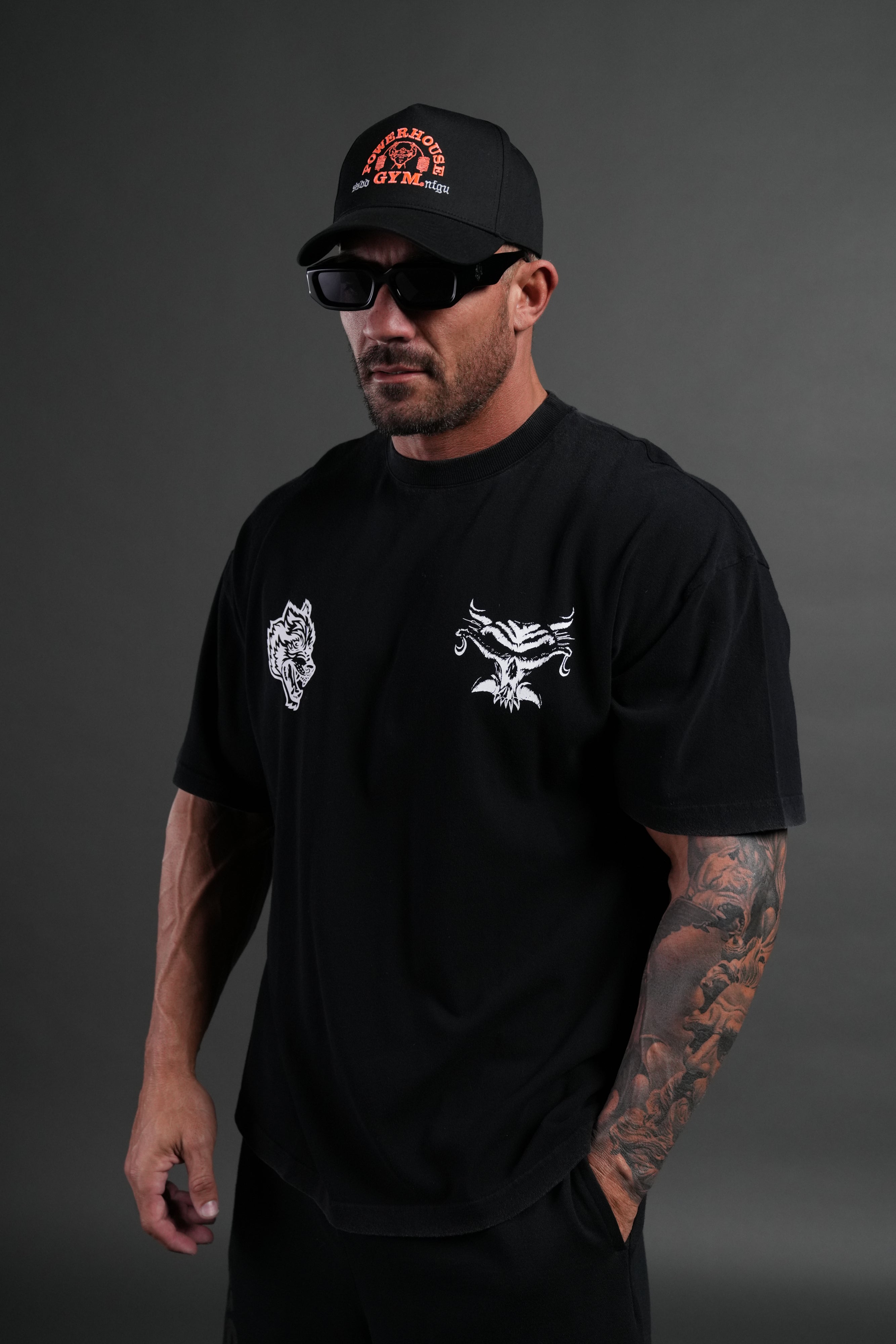 Feed the Beast Premium Oversized Tee in Black — imagem 2