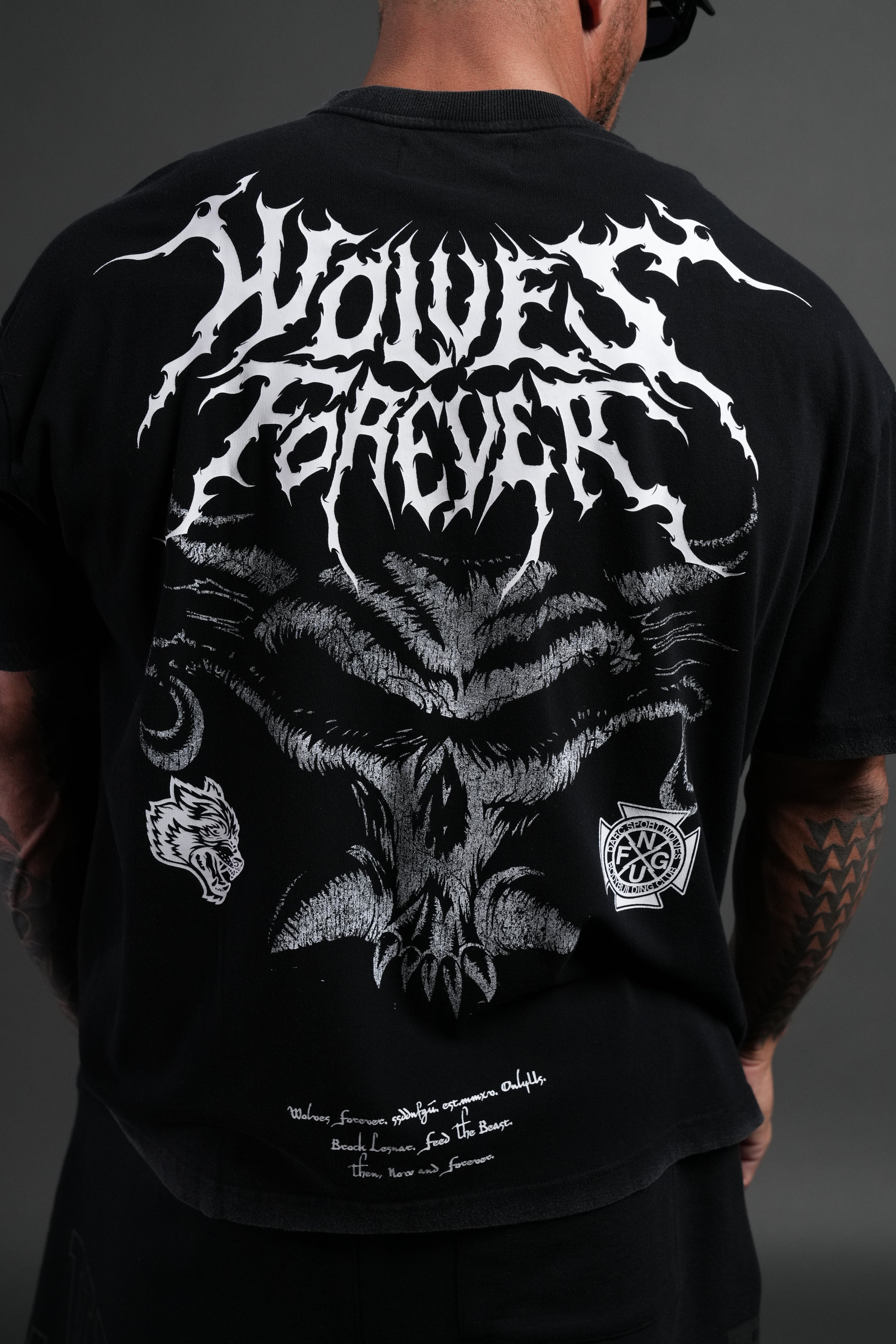 Feed the Beast Premium Oversized Tee in Black — imagem 8