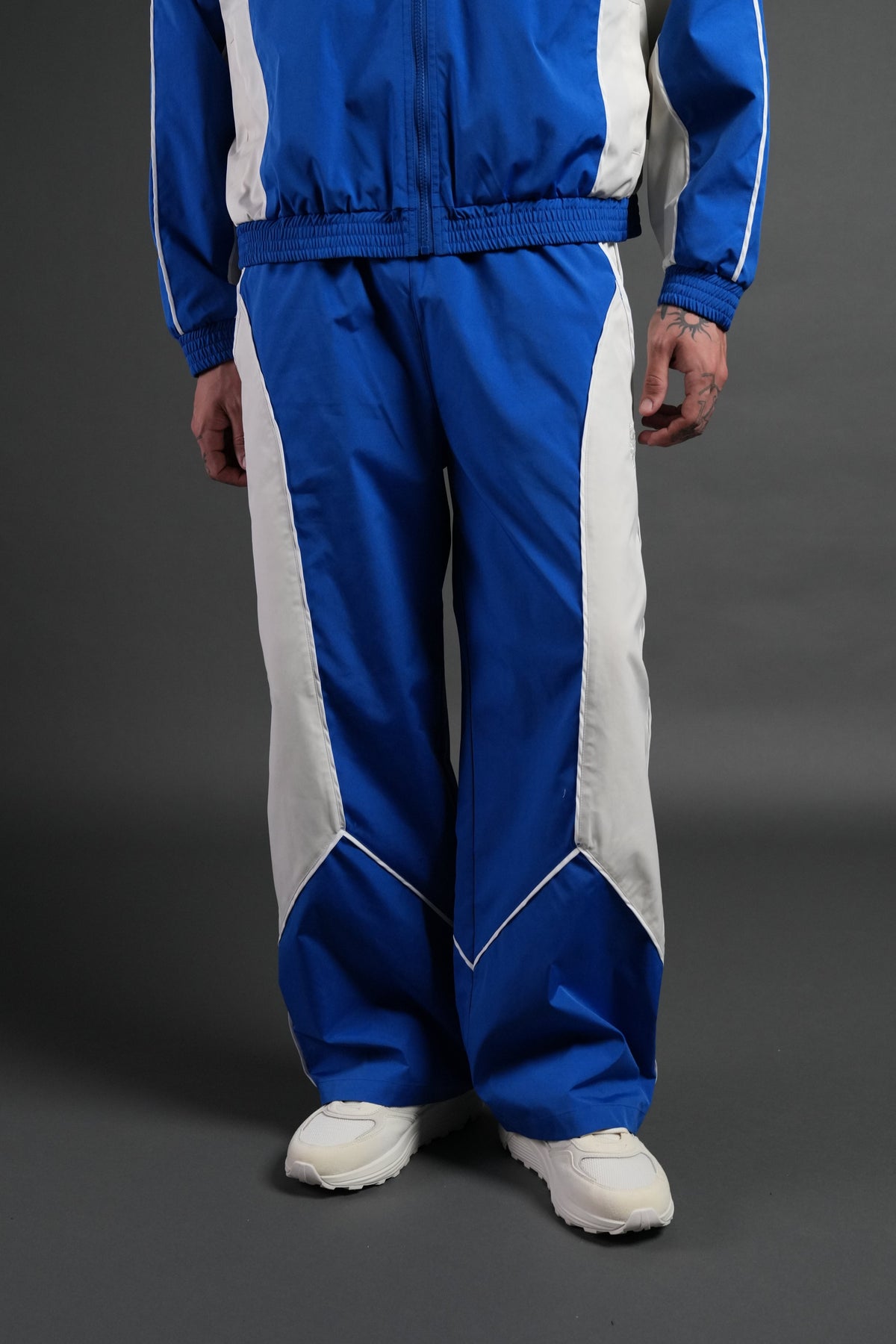 Dual Men's Quinn Track Pants in Darc Cobalt/Cream - imagem 2