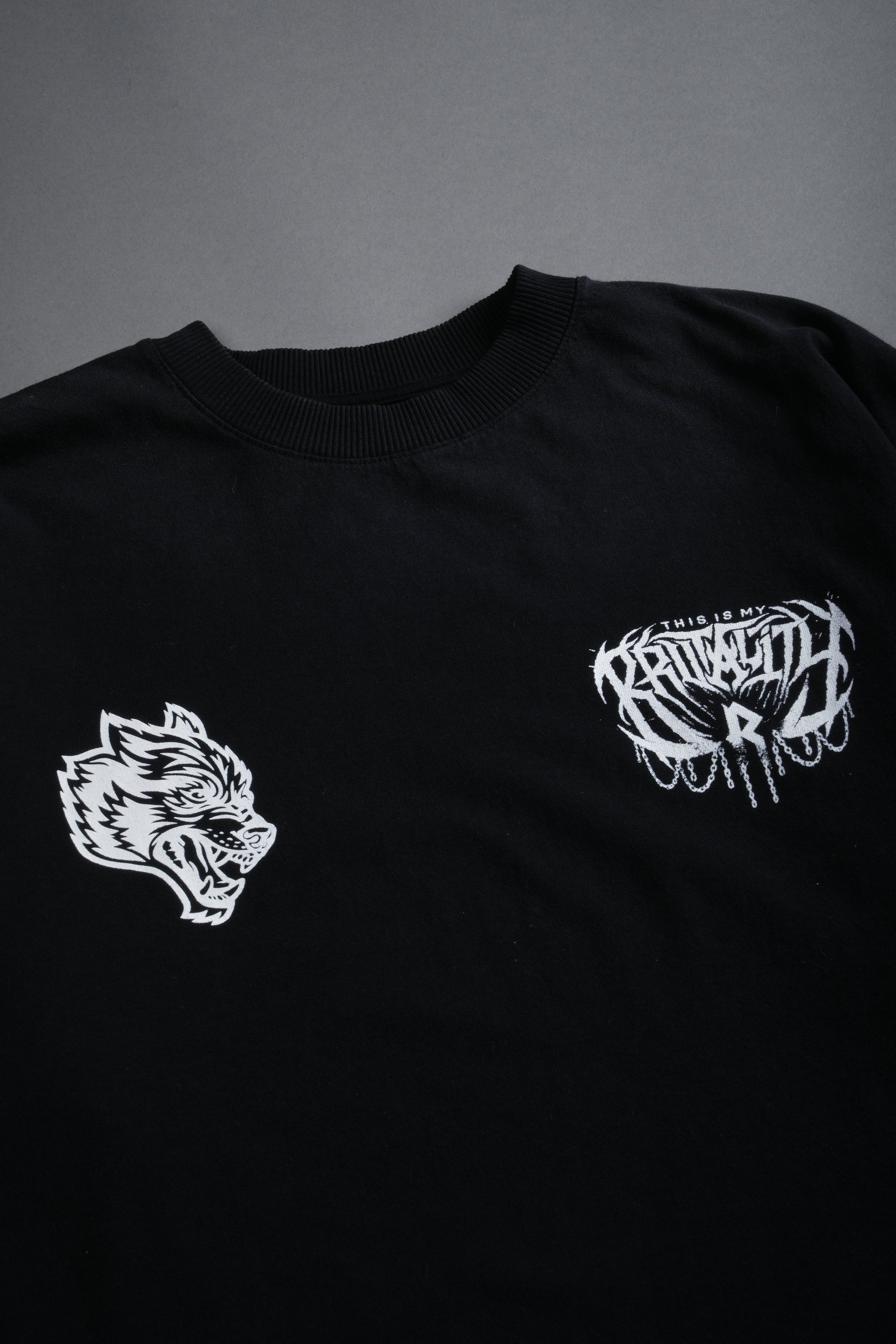 Rhea Forever Grunge Tee in Black Drift Wash — imagem 9