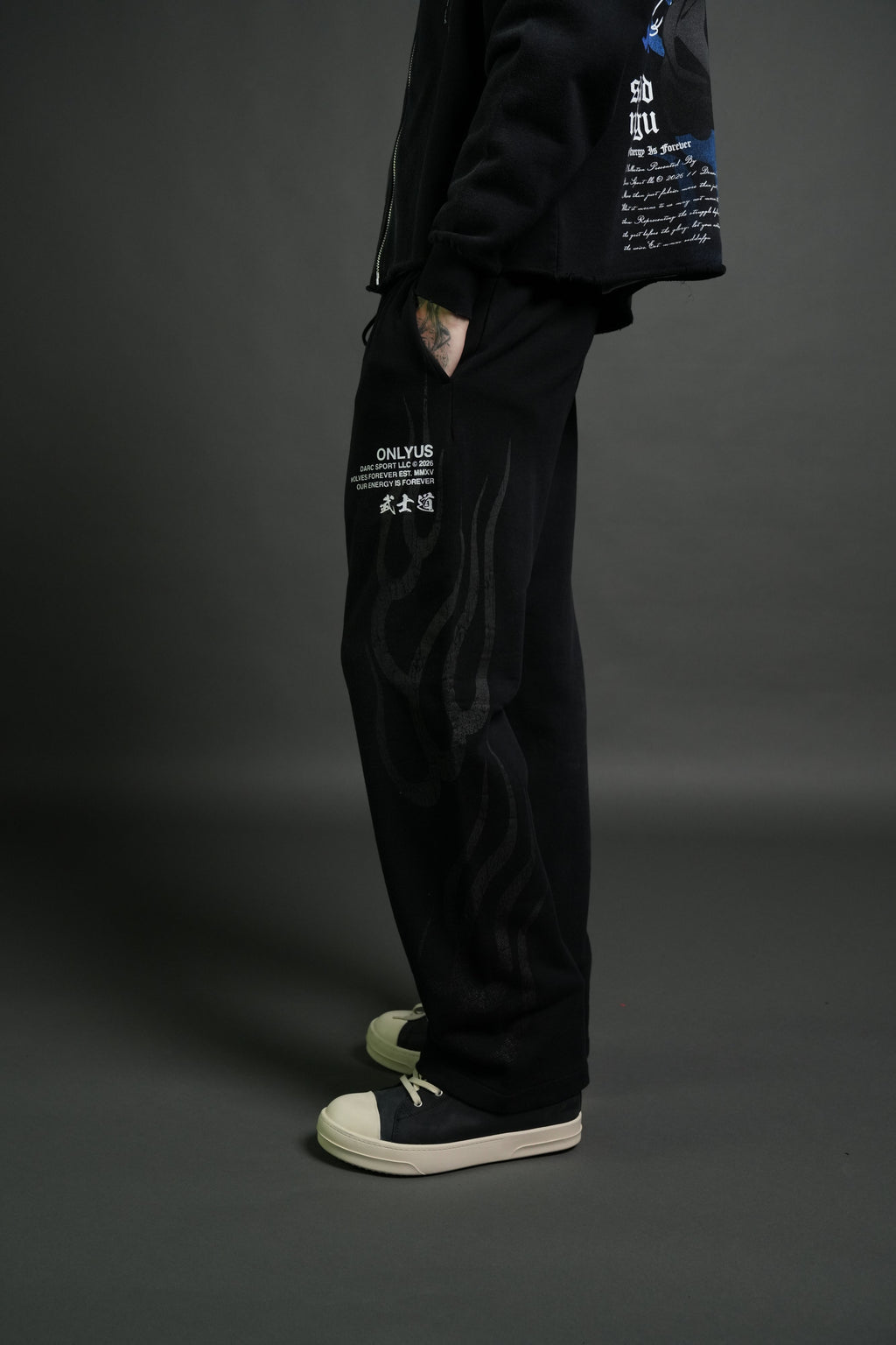 Warrior's Inferno Bigelow Sweat Pants in Black Sun Fade - imagem 4