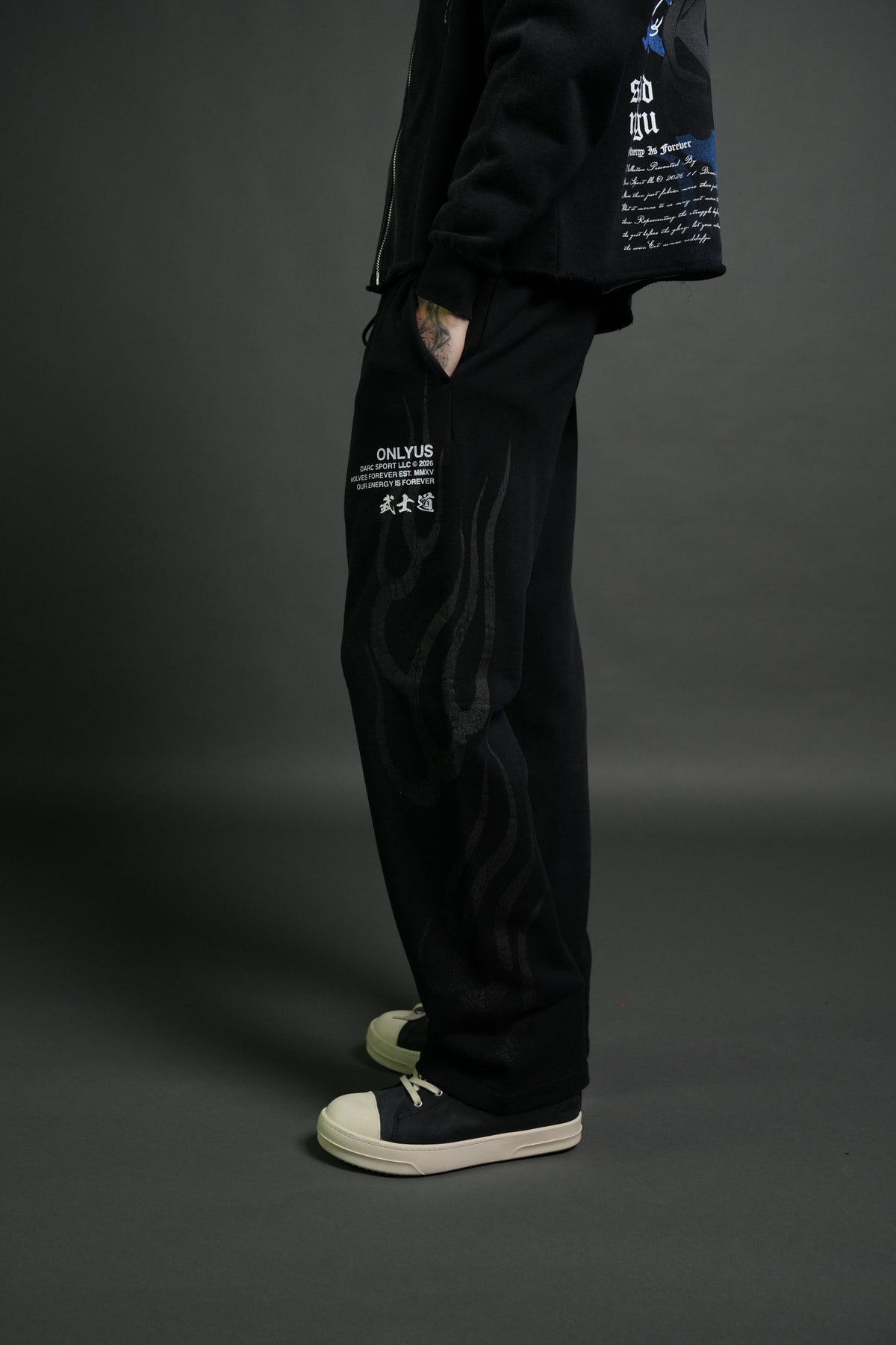Warrior's Inferno Bigelow Sweat Pants in Black Sun Fade - imagem 4