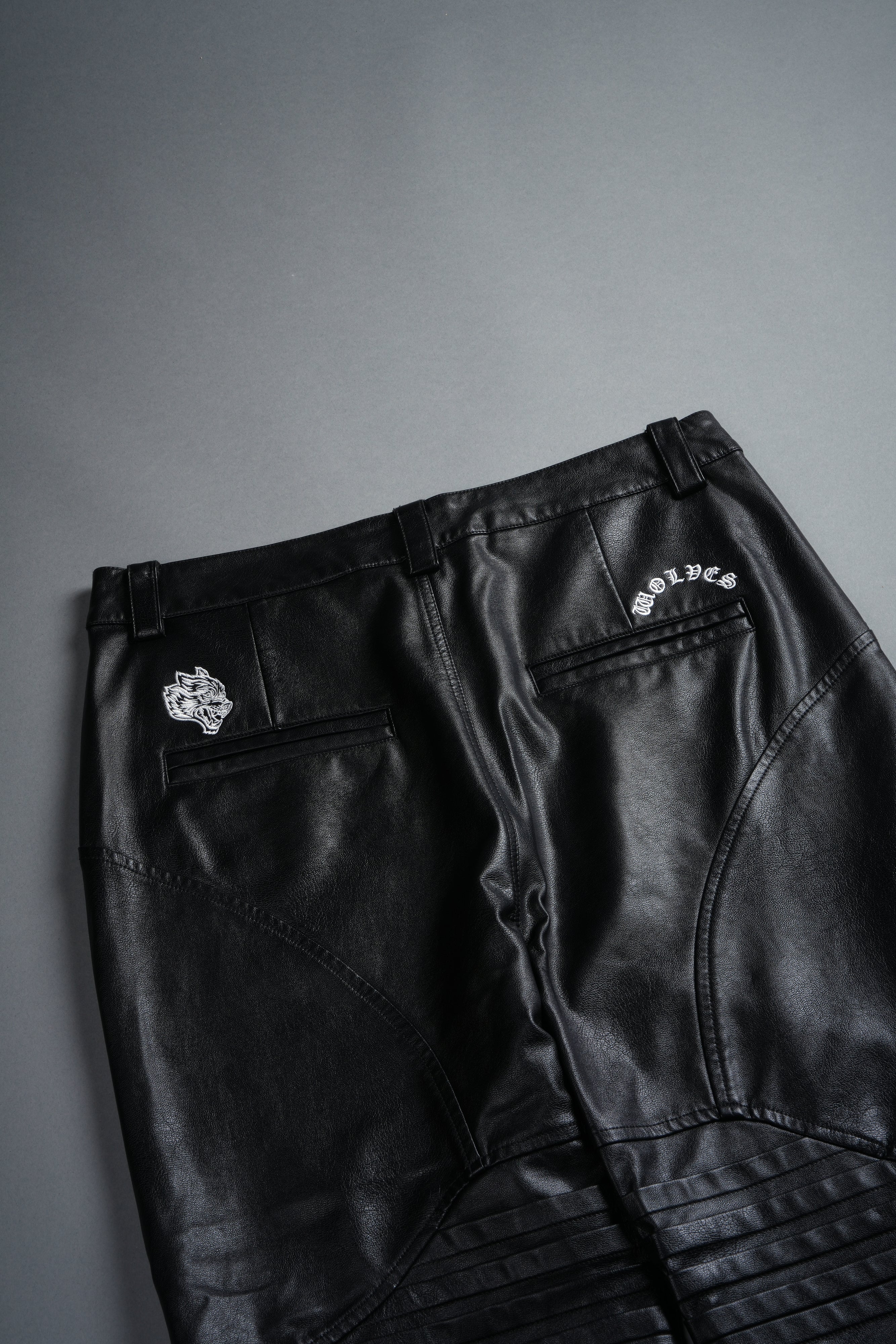 Wolves Chopper McKagan Faux Leather Pants in Black — imagem 10