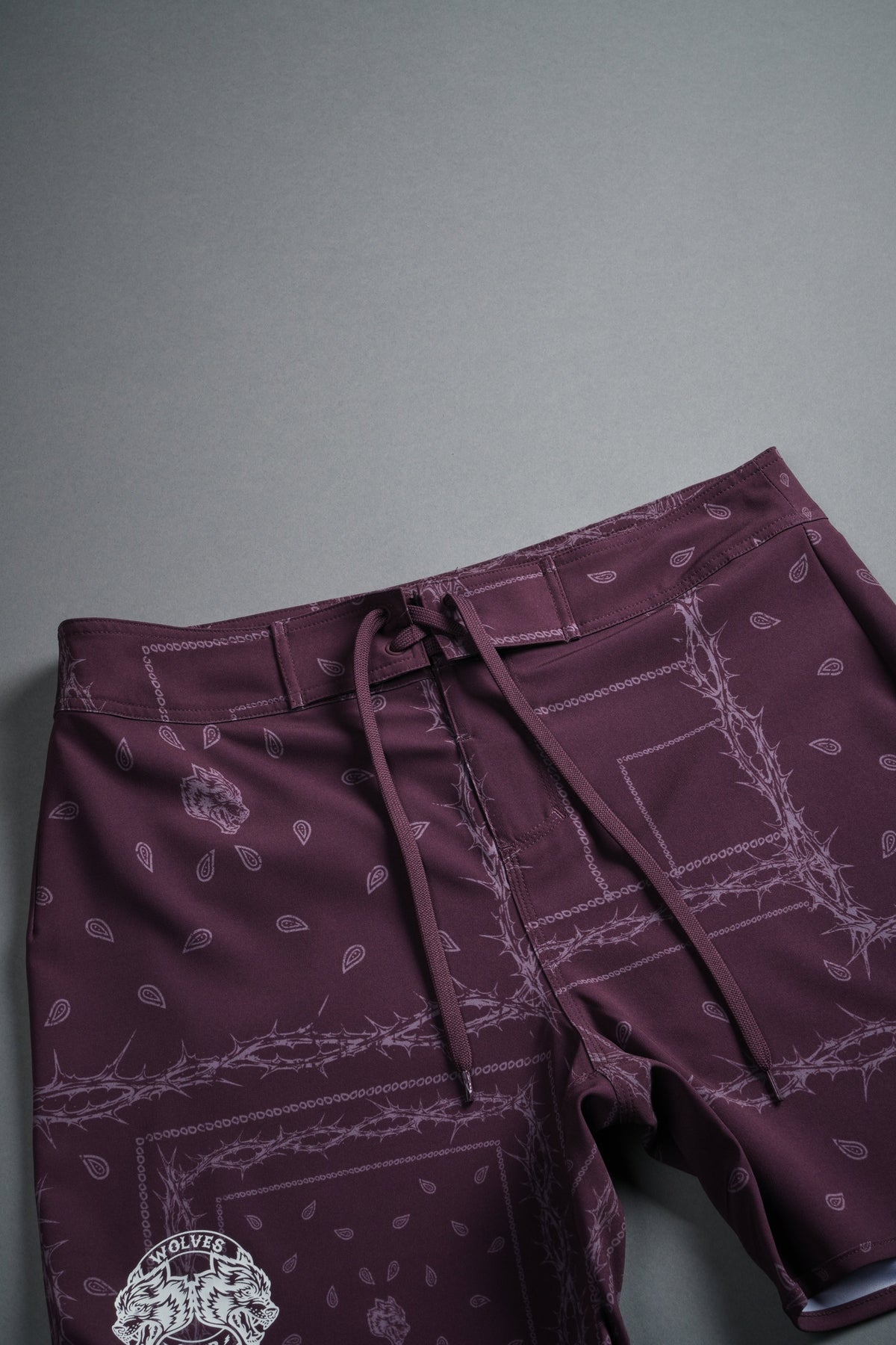 Darc Sport Wolves Club 5.5 No Weapon Stage Shorts in Cherry Wine Thorn Paisley - imagem 4