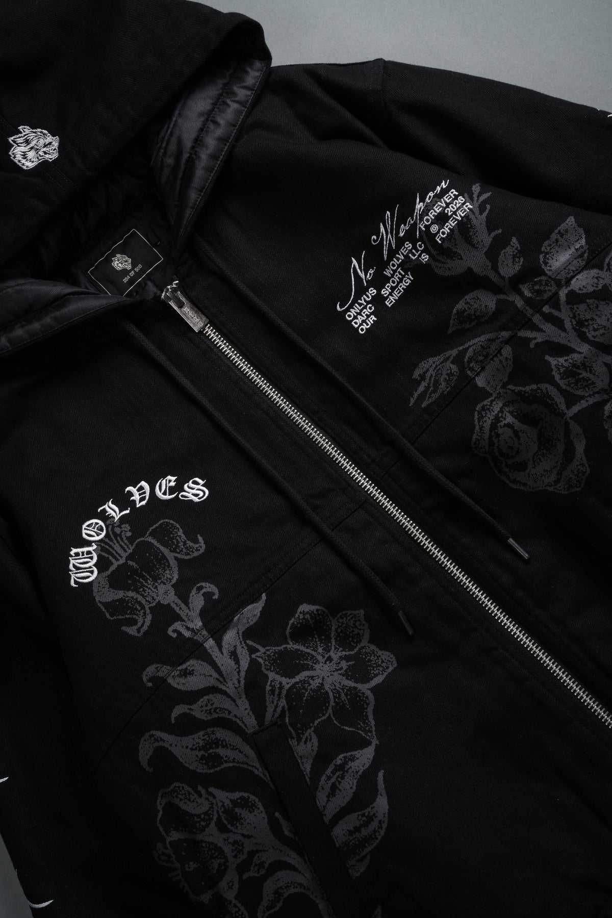 Wolves Pray Calaway Jacket in Distressed Black - imagem 6