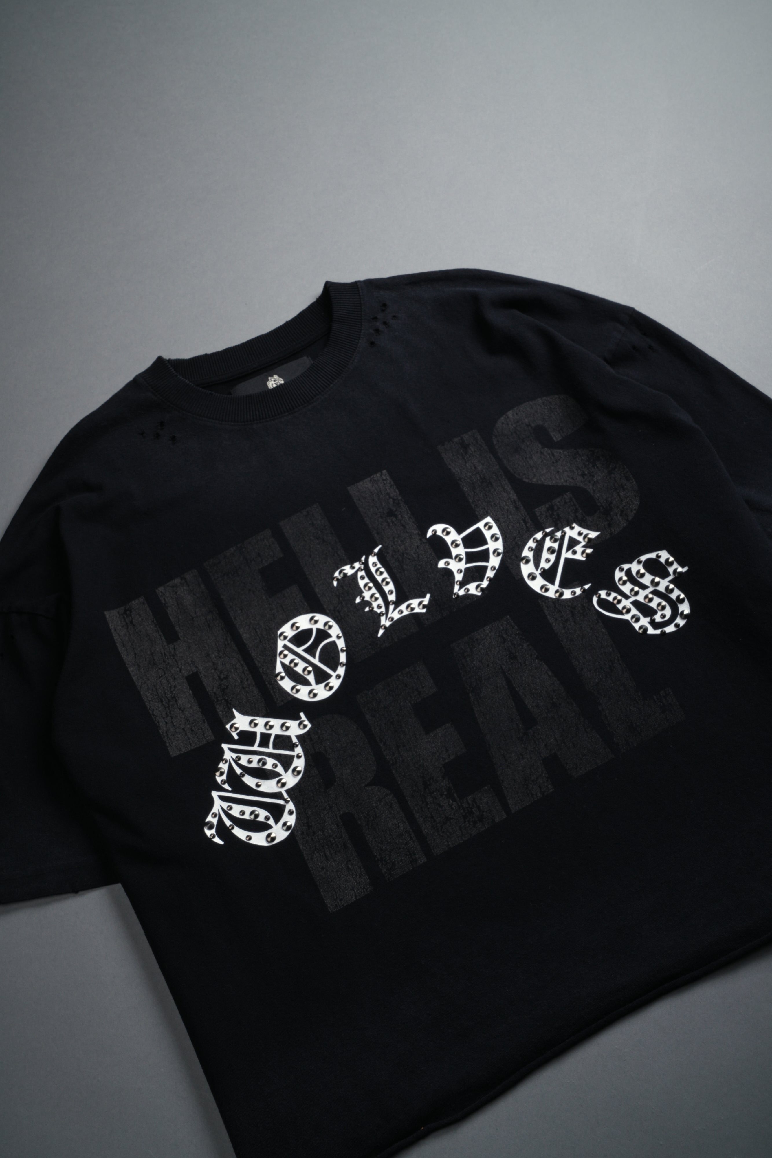 Hell is Real Distressed Grunge "Box Cut" Tee V2 in Black Drift Wash — imagem 9