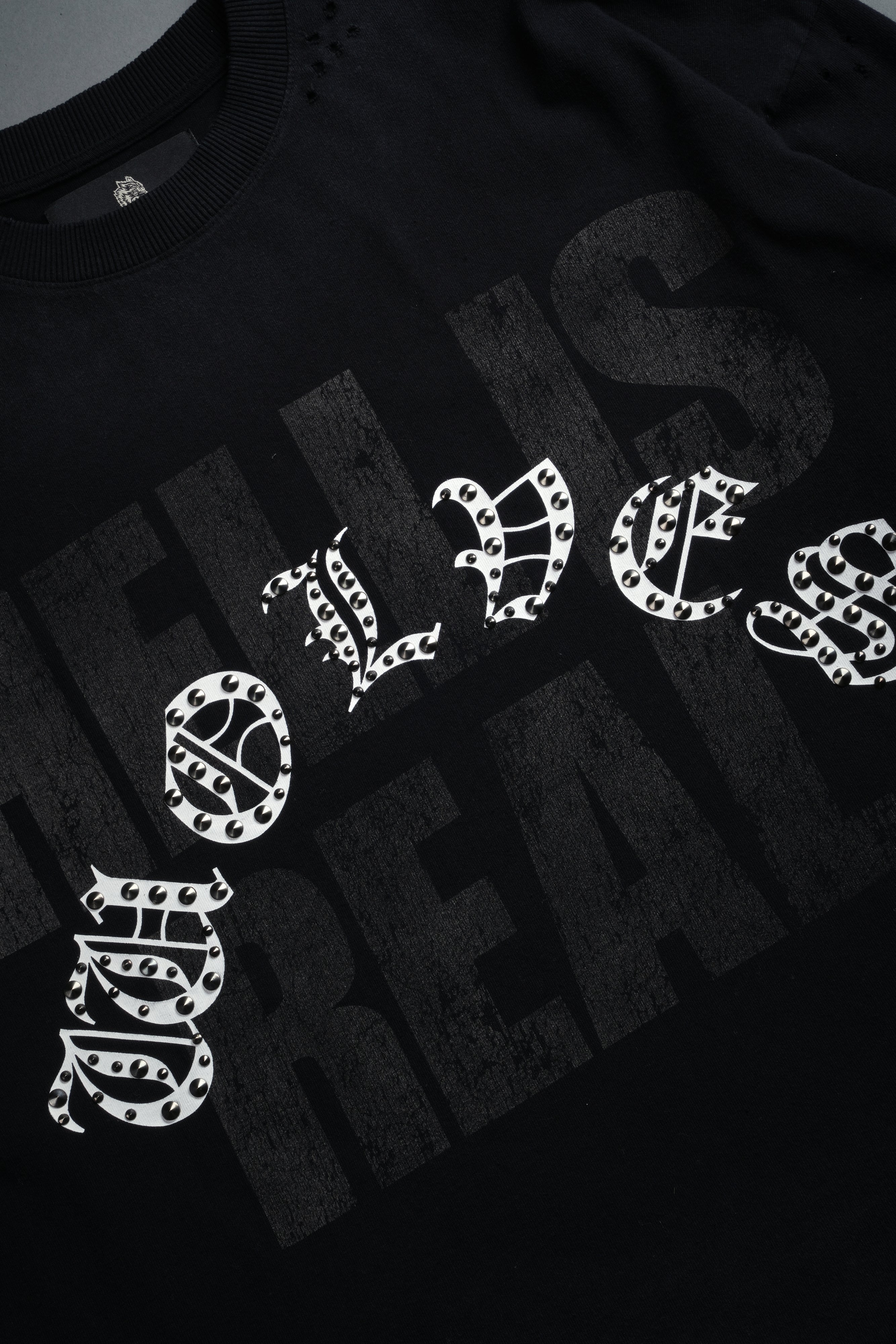 Hell is Real Distressed Grunge "Box Cut" Tee V2 in Black Drift Wash — imagem 10