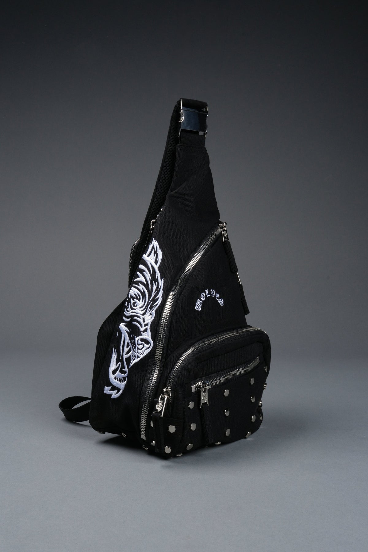 Wolf Head Ronin Side Bag in Black - imagem 3