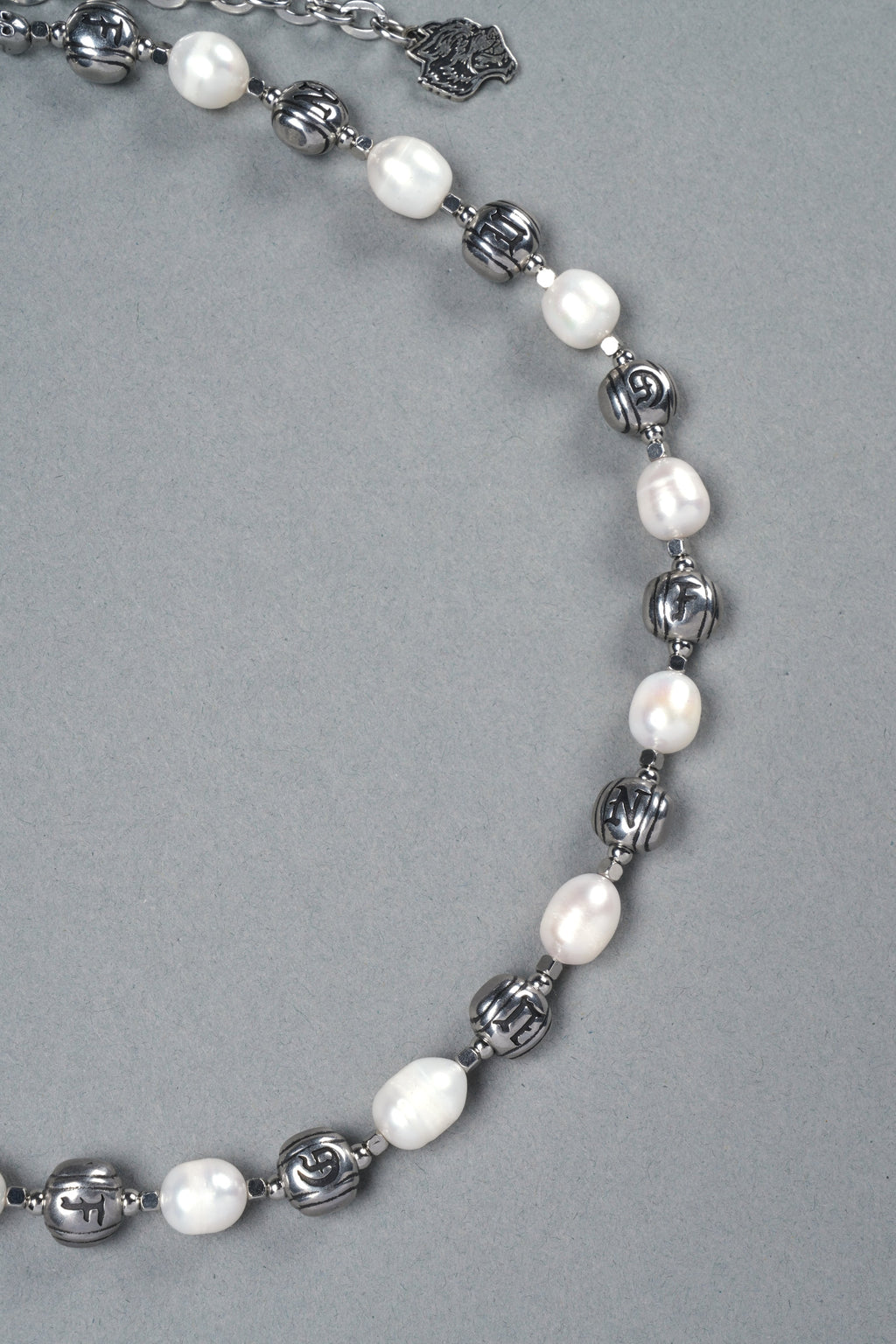 Our Mantra Big Pearl Necklace in Pearl White — imagem 2