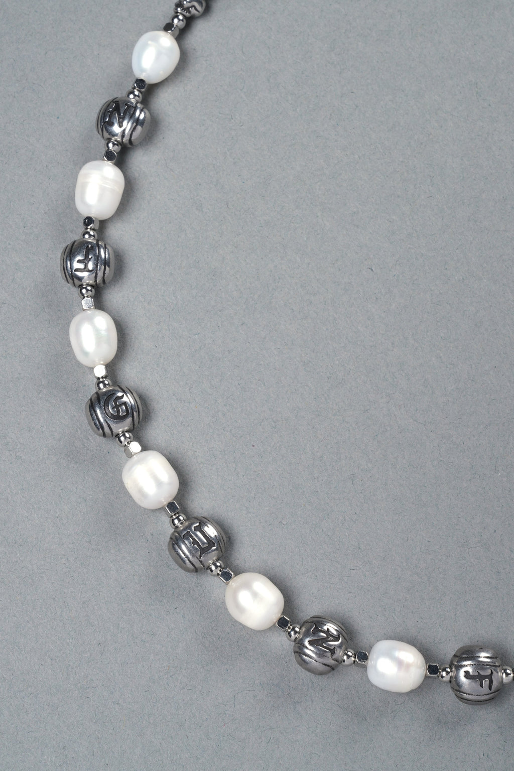 Our Mantra Big Pearl Necklace in Pearl White — imagem 3