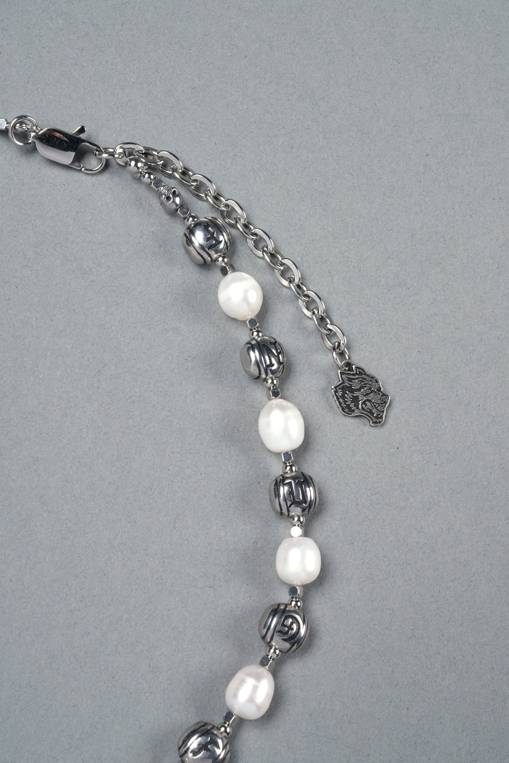 Our Mantra Big Pearl Necklace in Pearl White — imagem 4