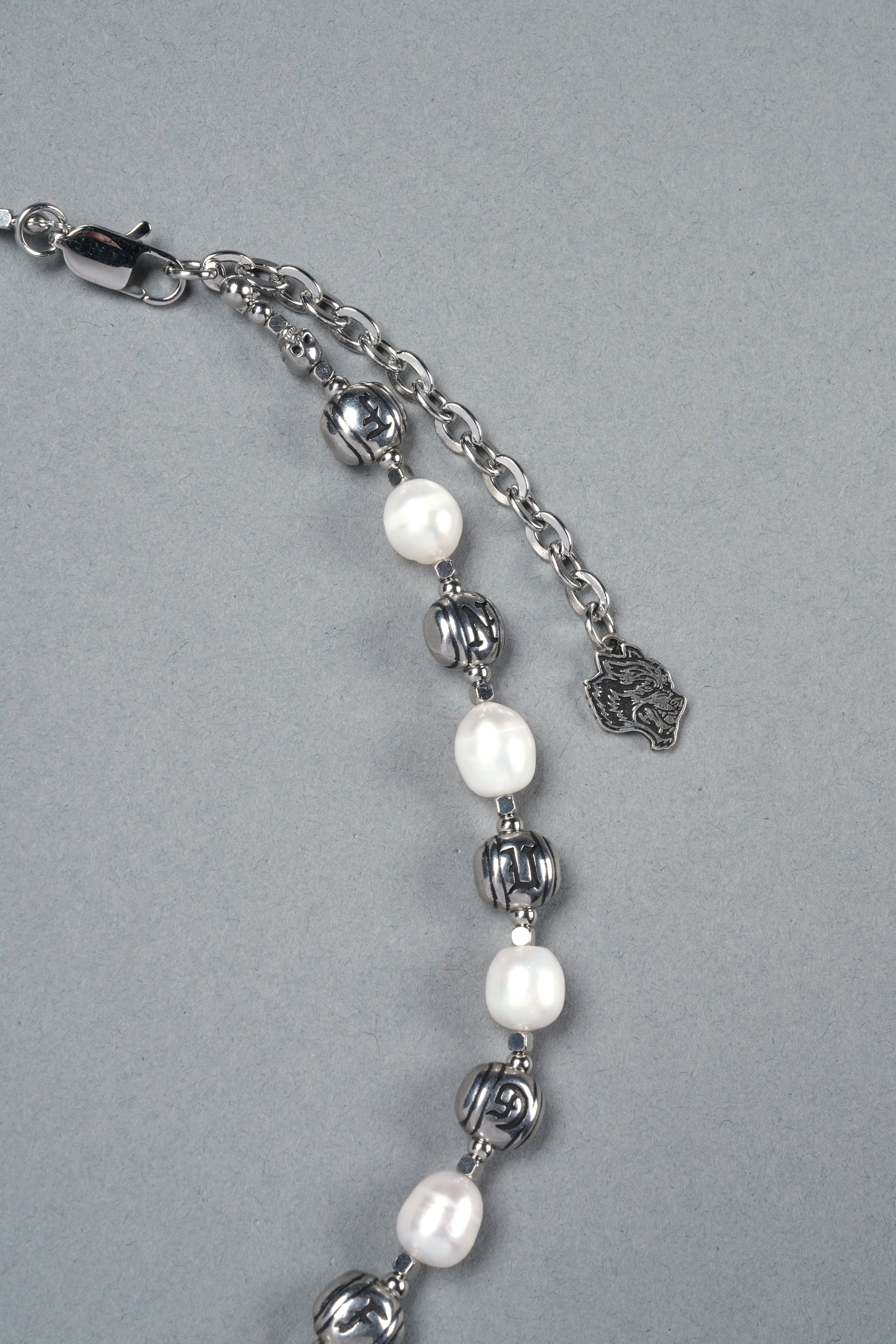 Our Mantra Big Pearl Necklace in Pearl White — imagem 4