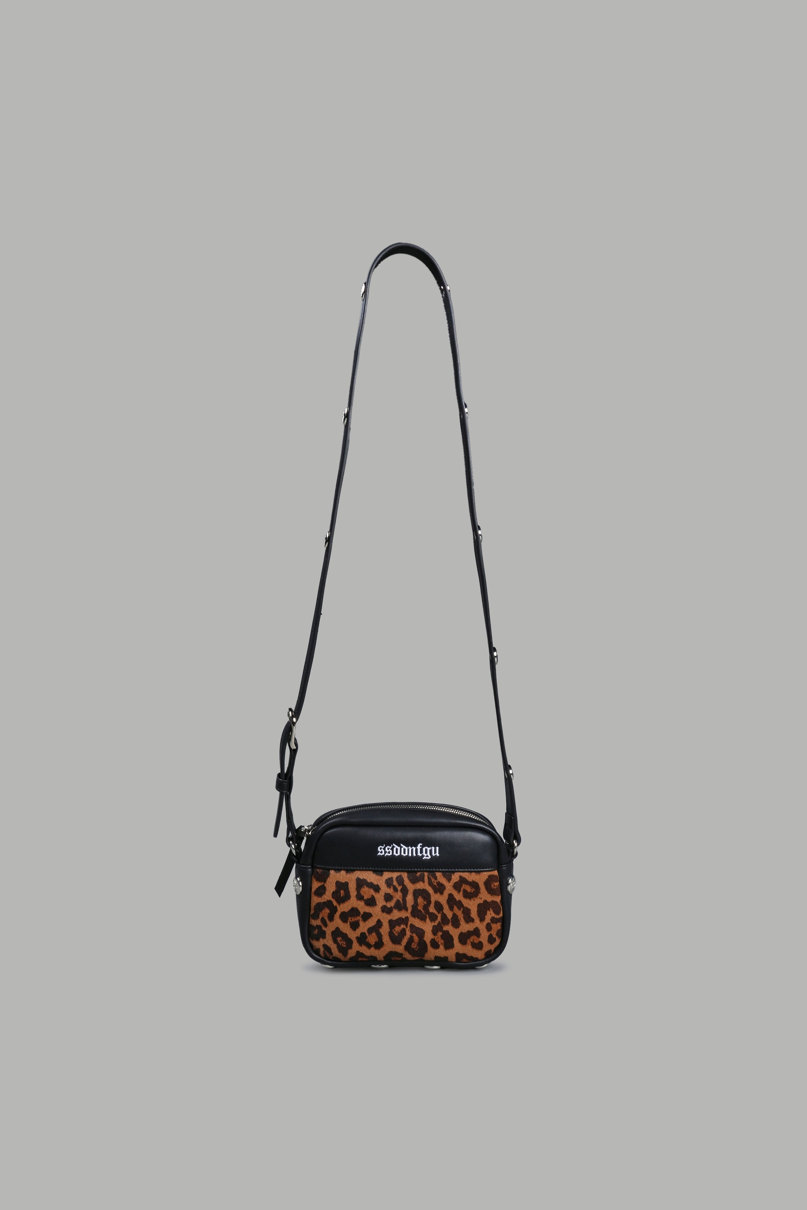 Wolf Head Rodman Leather Side Bag in Black — imagem 1
