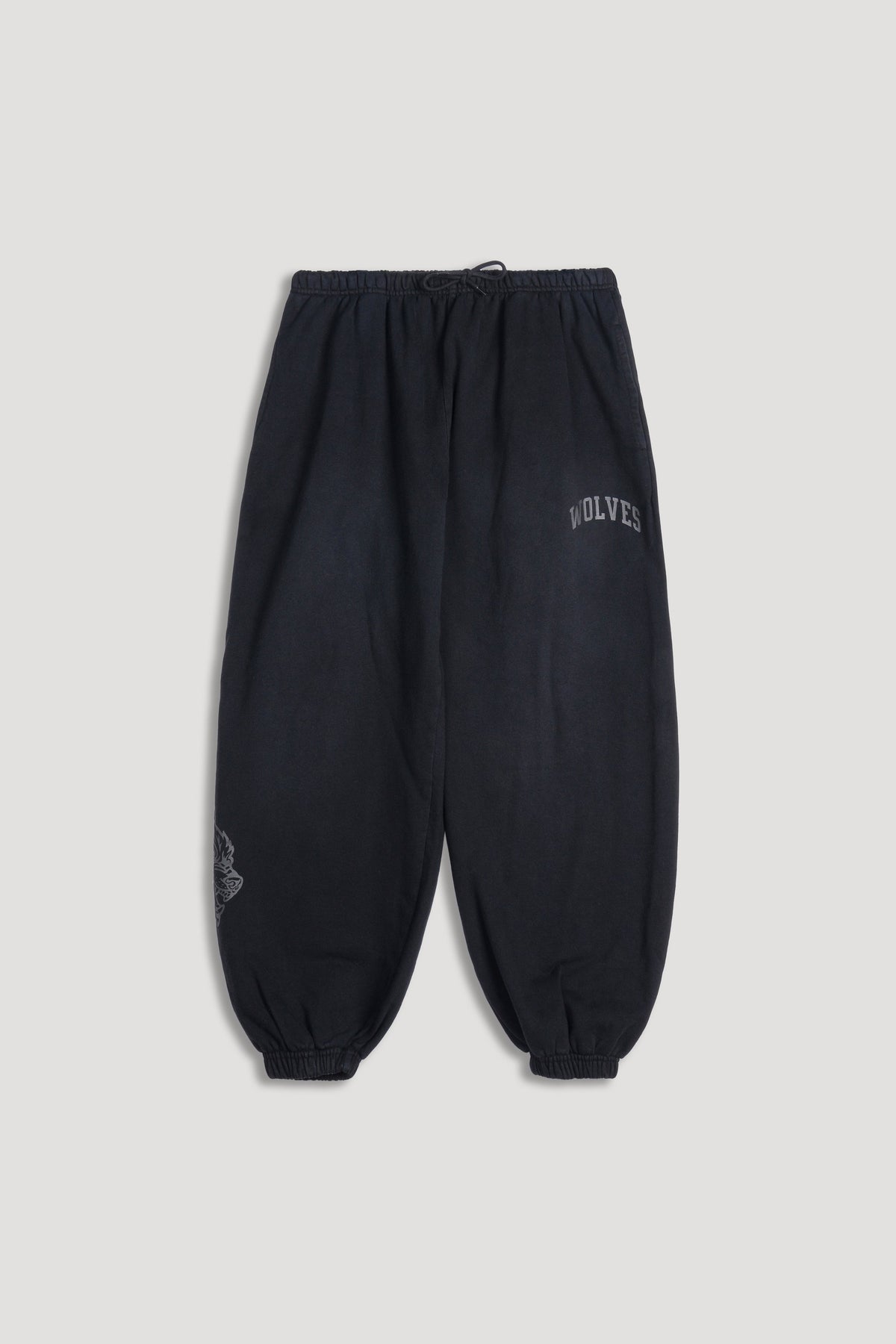Big Wolf Loyalty  Lounger Sweat Pants in Black Sunfade/Black — imagem 6