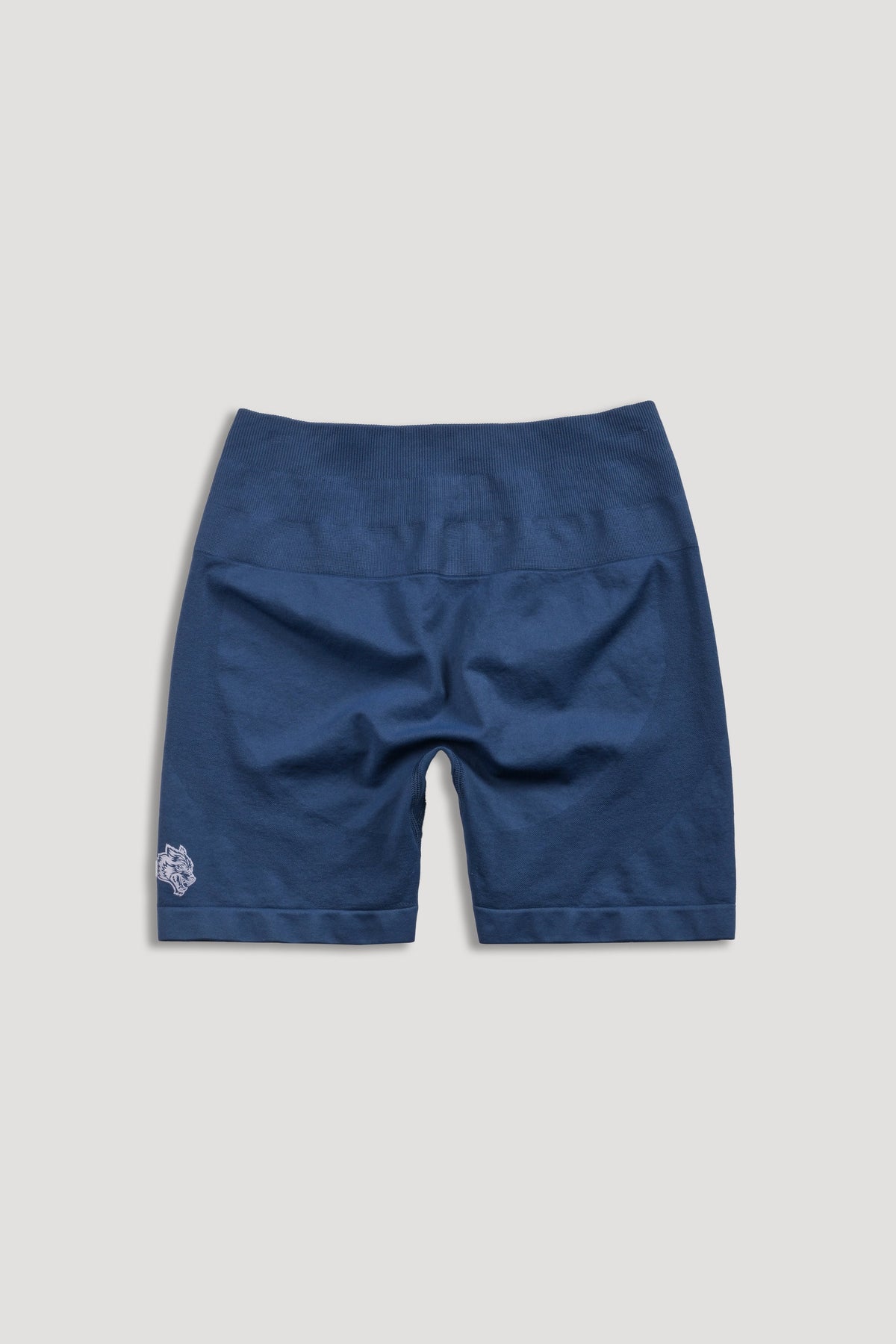Wolf "Stella" Soft Seamless Shorts in Washed Denim — imagem 13